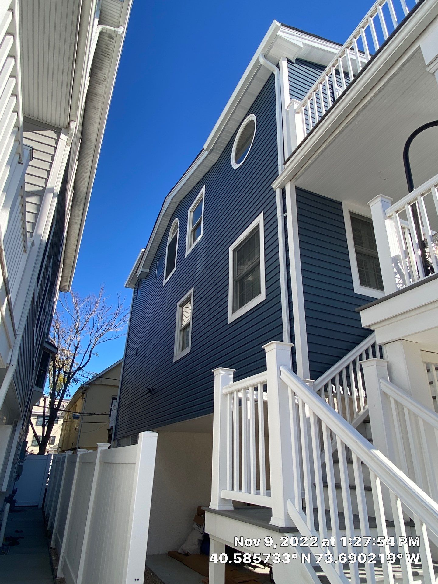House lift in the westend of Long Beach.  by Above All Gutters 