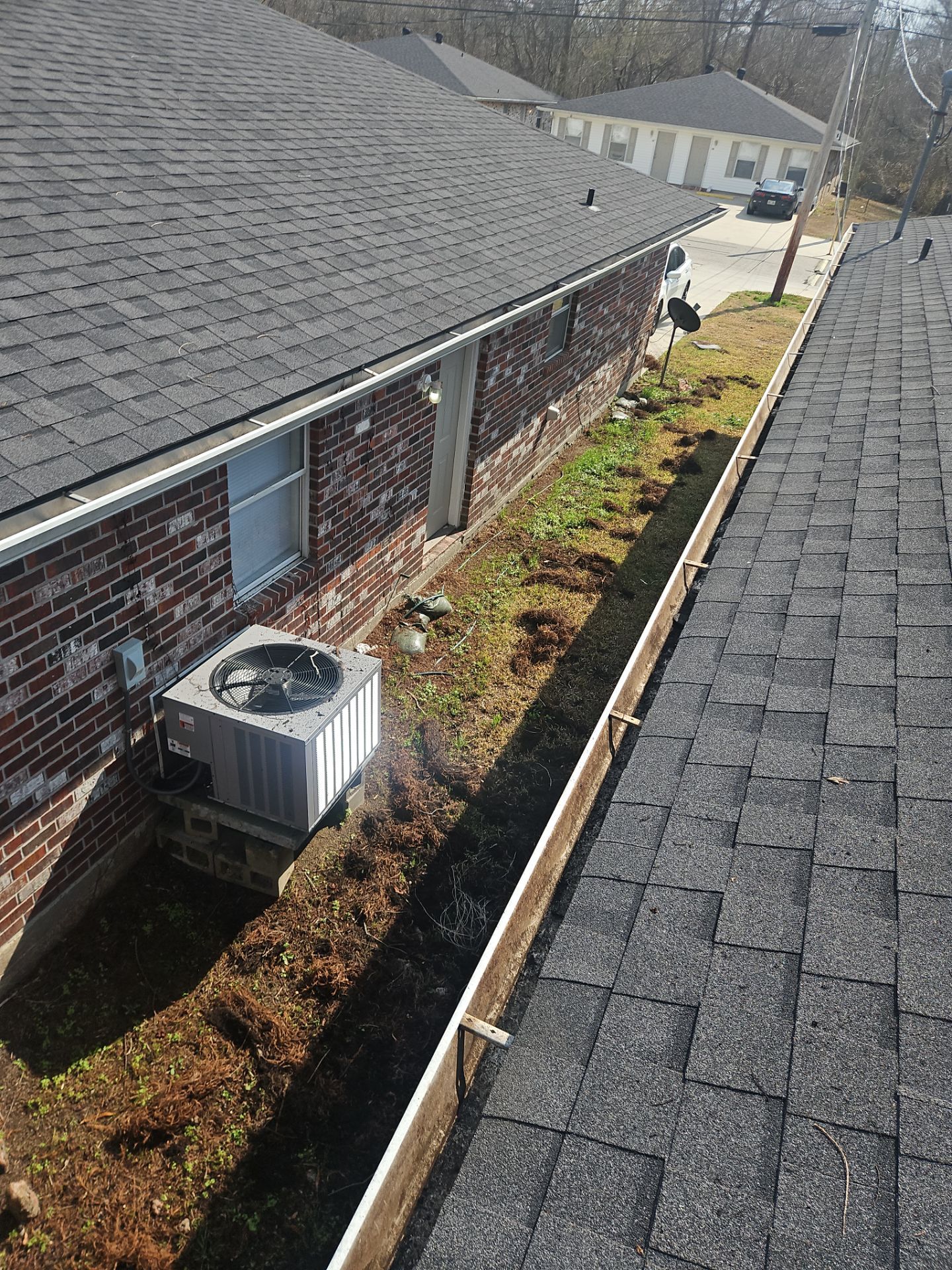 Commercial gutter cleaning New Orleans after photo with clean gutters