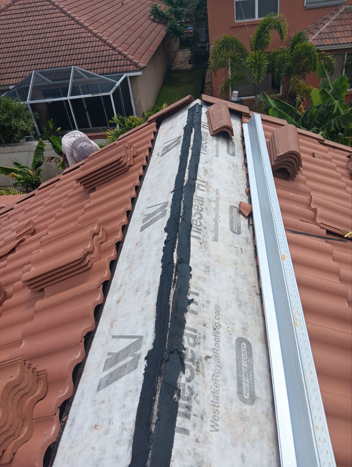 Tile Roof Replacement in Riviera Beach β Stress-Free, High-Quality Service by Aastro Roofing