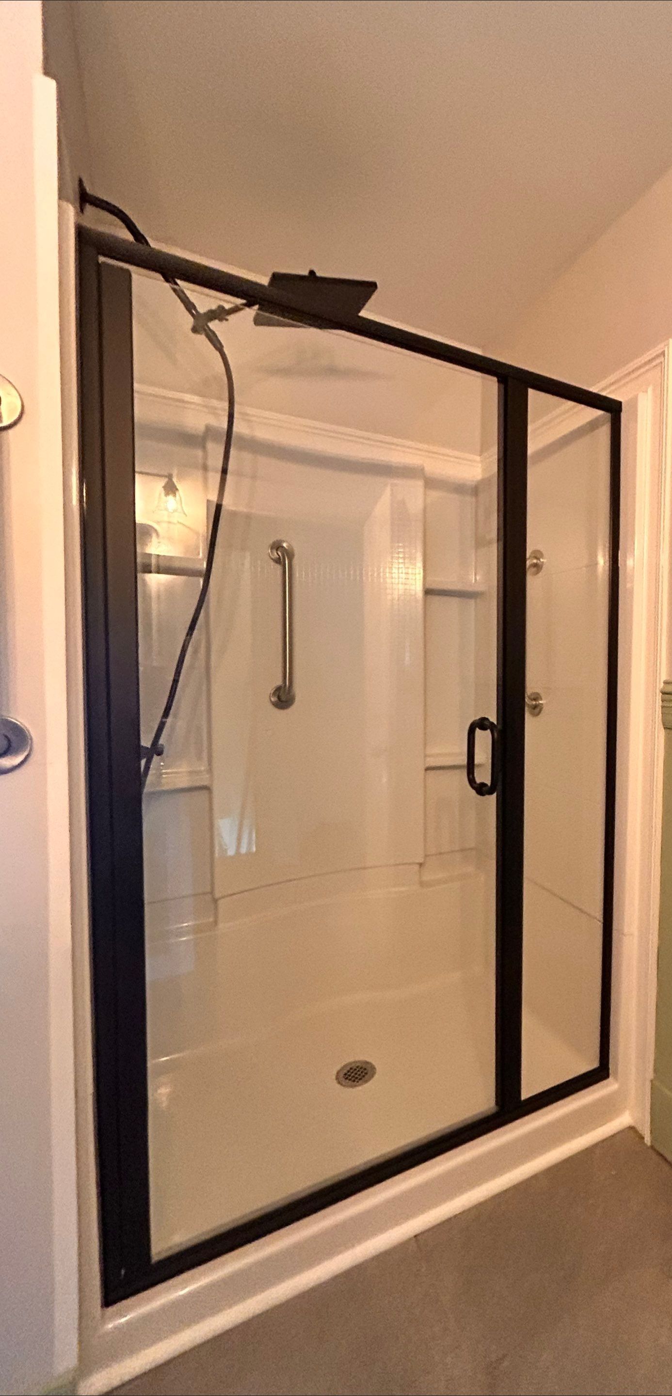 Shower using Alumax Shower by Cheshire Glass Company