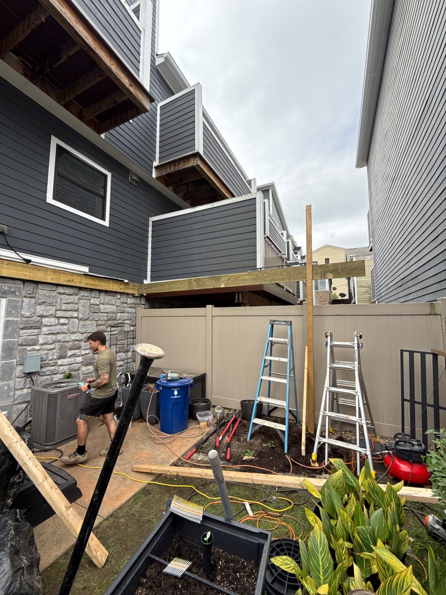Deck Southside  by Cousins Roofing Siding & Decks