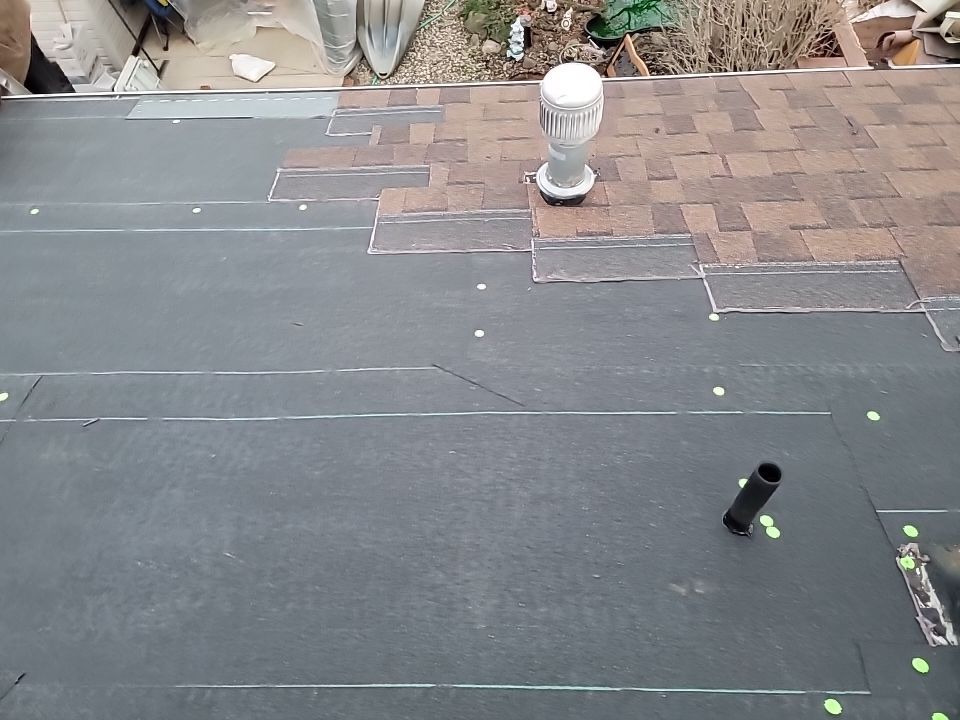 CERTAINTEED LANDMARK COLOR: BURNT SIENNA DRIP EDGE: MUSKET BROWN by Eagle Eye Roofing