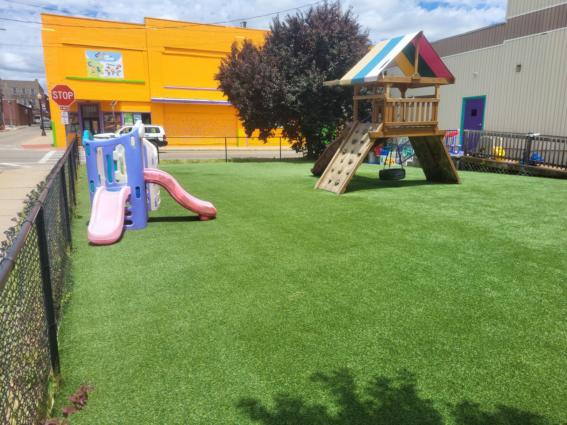 Local Daycare in Salem, OH - Small Wonders Discovery & Learning Center by Southwest Greens Midwest