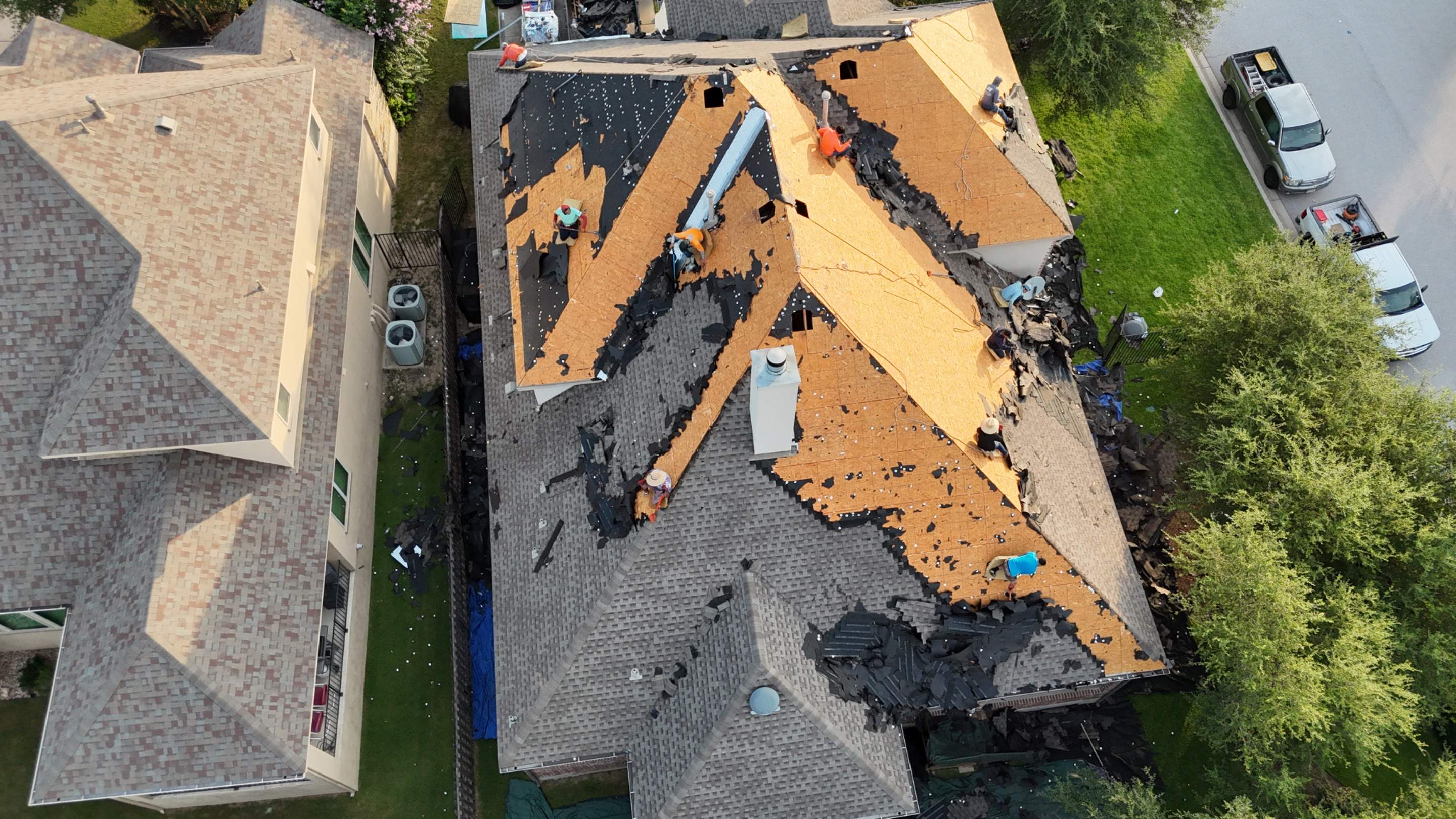 Austin Residential Roof Installation with GAF Shingles and Radiant Barrier by RoofsOnly.com