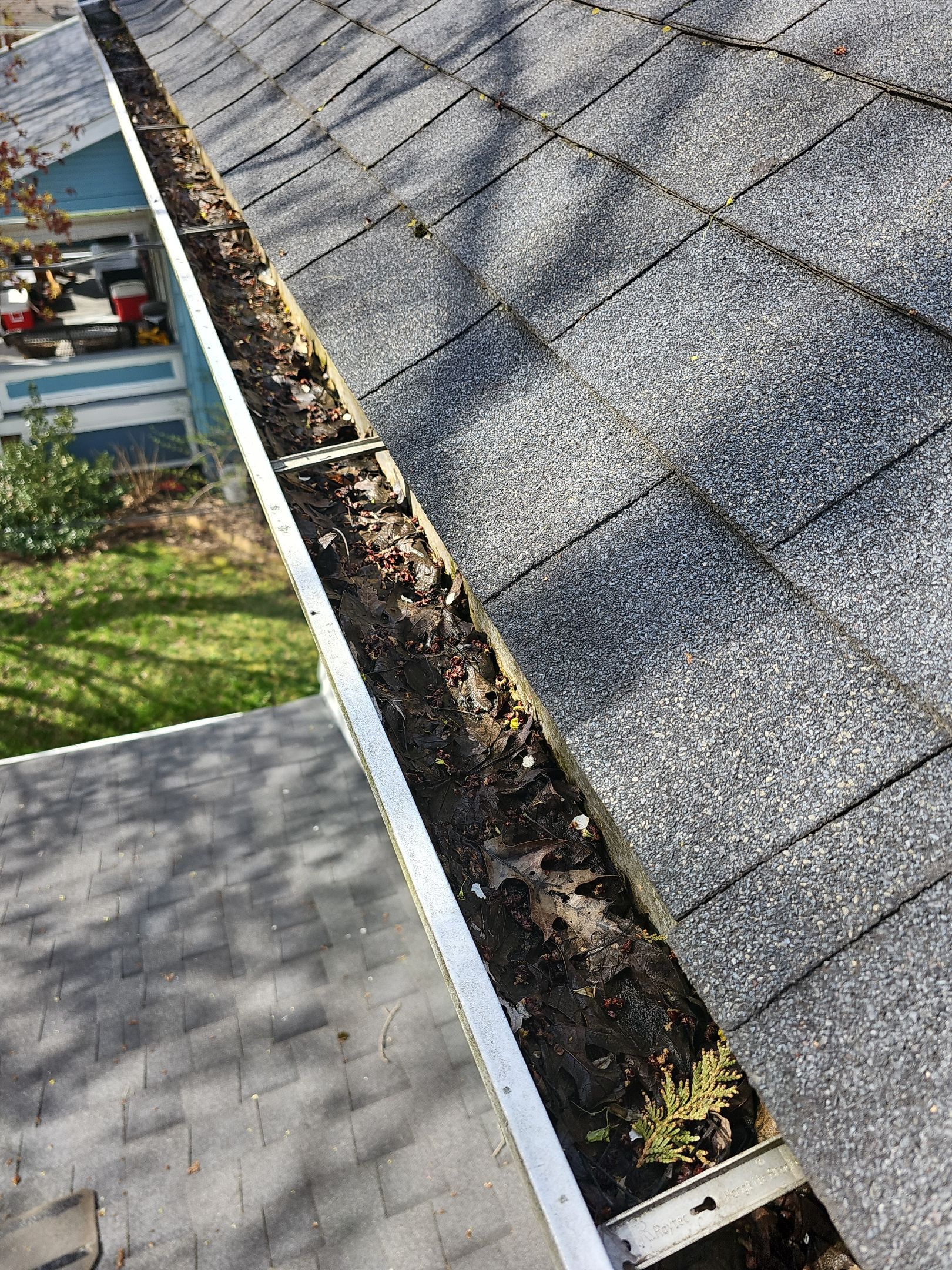 ATLAS PINNACLE COLOR: BLACK SHADOW by Eagle Eye Roofing