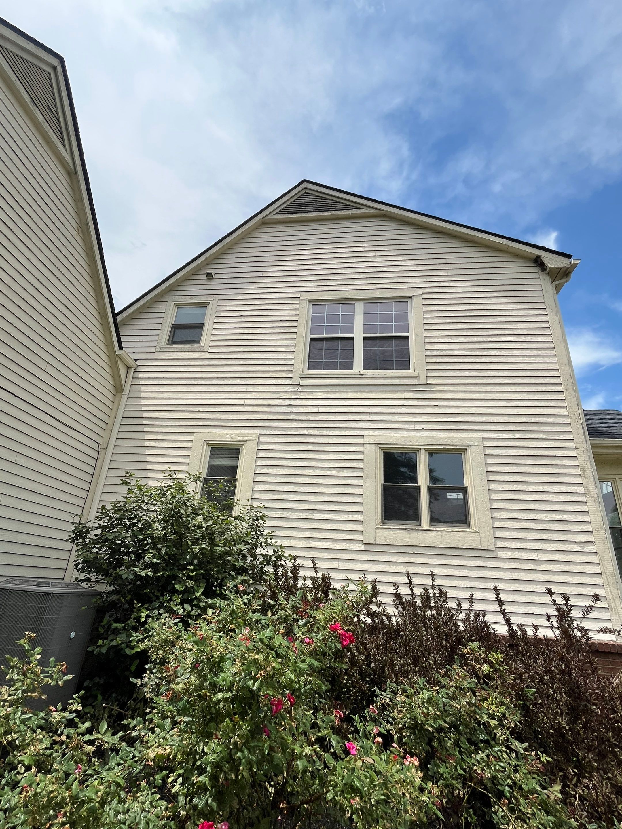 Siding Replacement using Alside S7 Cedar Mill Grain Pebble by 180 Contractors