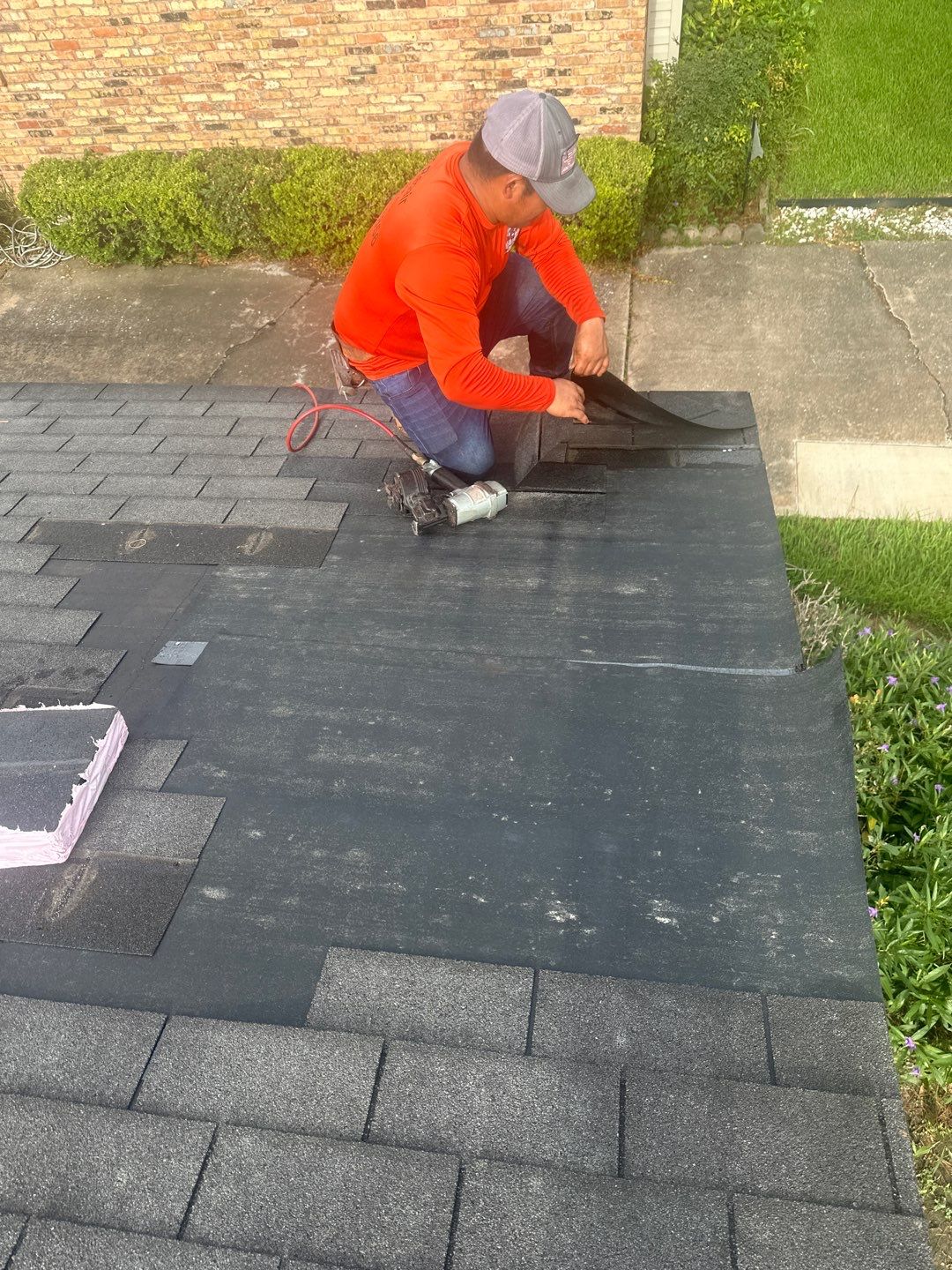 Hail Damage using Owen's Corning Duration (Lifetime) Shingles by Roof Repair Company