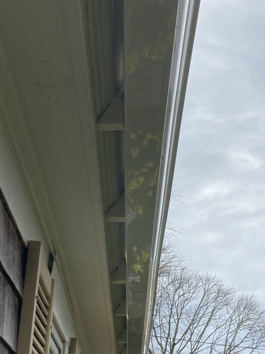 Gutter Installation using 5" K-Style Aluminum Gutter on a Vinyl Wedge Build-Out by Gutter Pro Enterprises