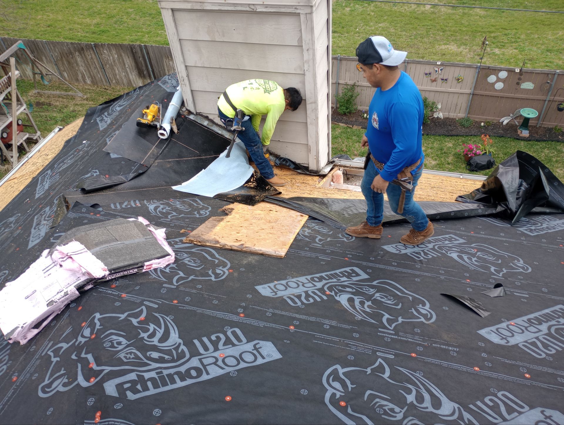 Residential Roofing Installation using Owen's Corning Duration (Lifetime) Shingles by Roof Repair Company