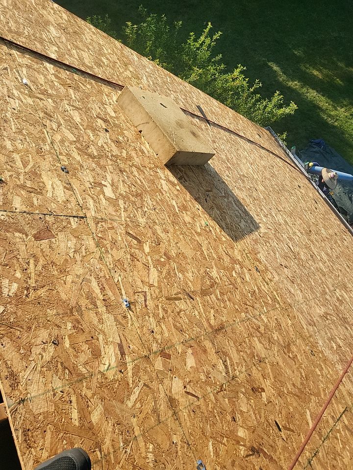 ATLAS PINNACLE COLOR: WEATHERED SHADOW by Eagle Eye Roofing