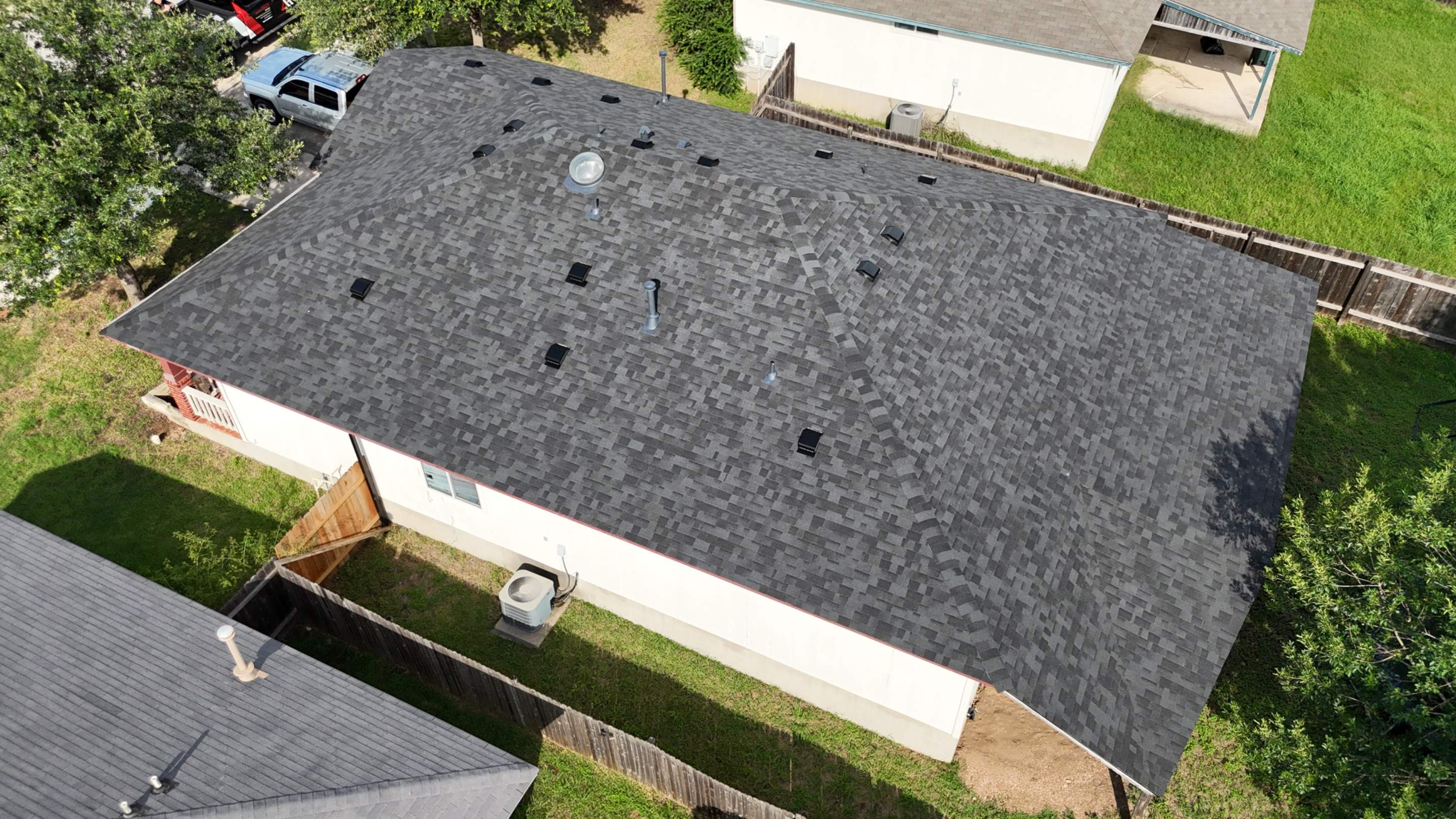 Brilliant Black - Malarkey Highlander by RoofsOnly.com