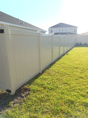 Palmetto, FL 6ft. Tall Tan Vinyl Privacy Fence 