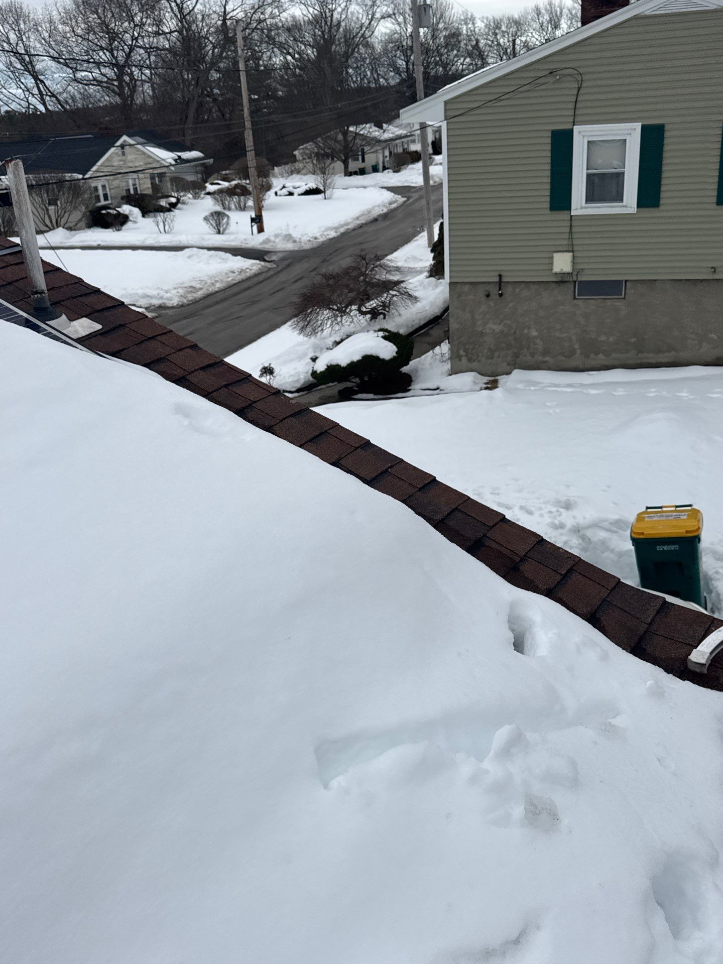 Ice Dam Removal & Snow Removal in Woburn, MA  by Mighty Dog Roofing of Greater Middlesex County