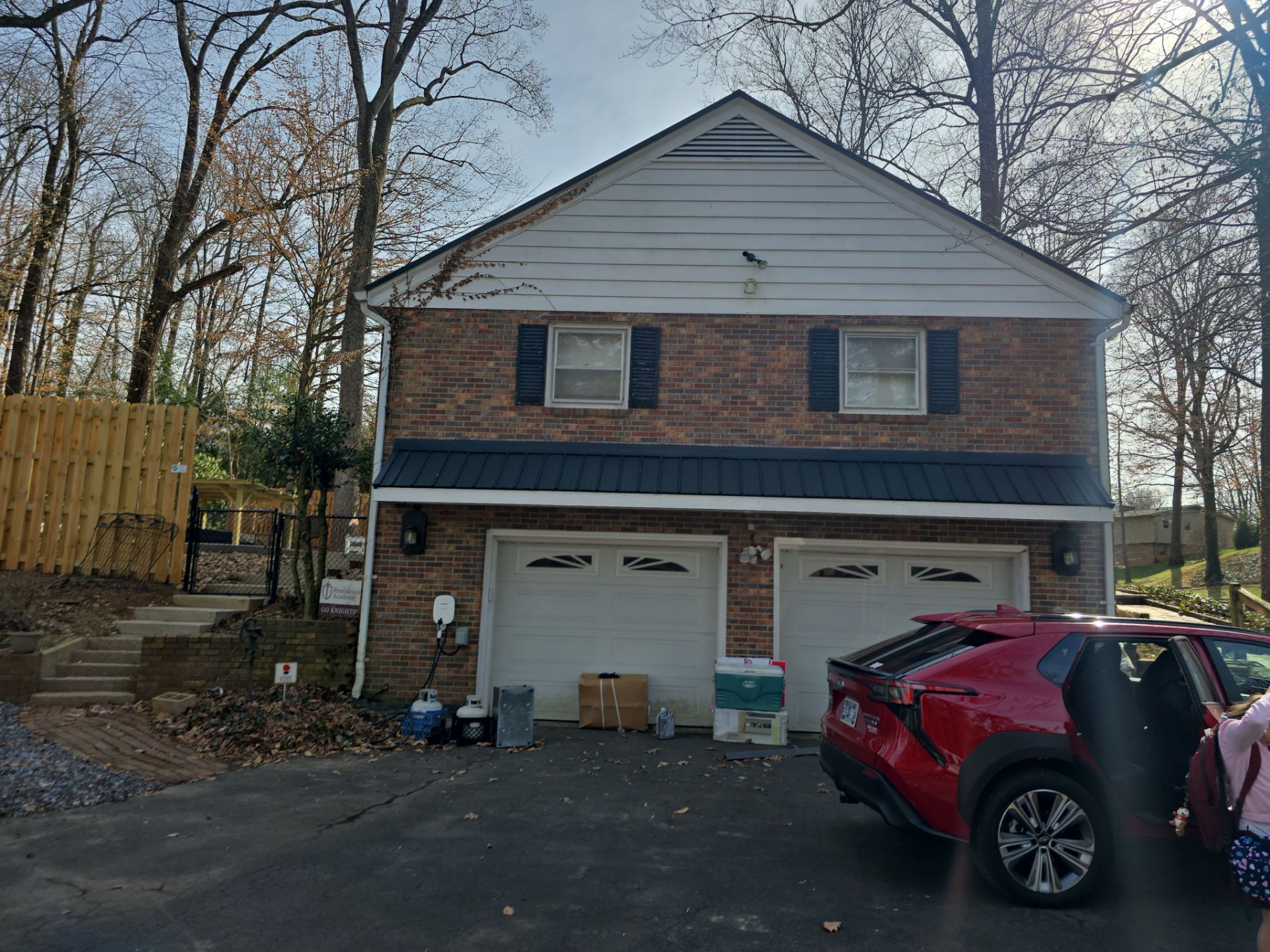 Pipkin Residence by Omnia Roofing