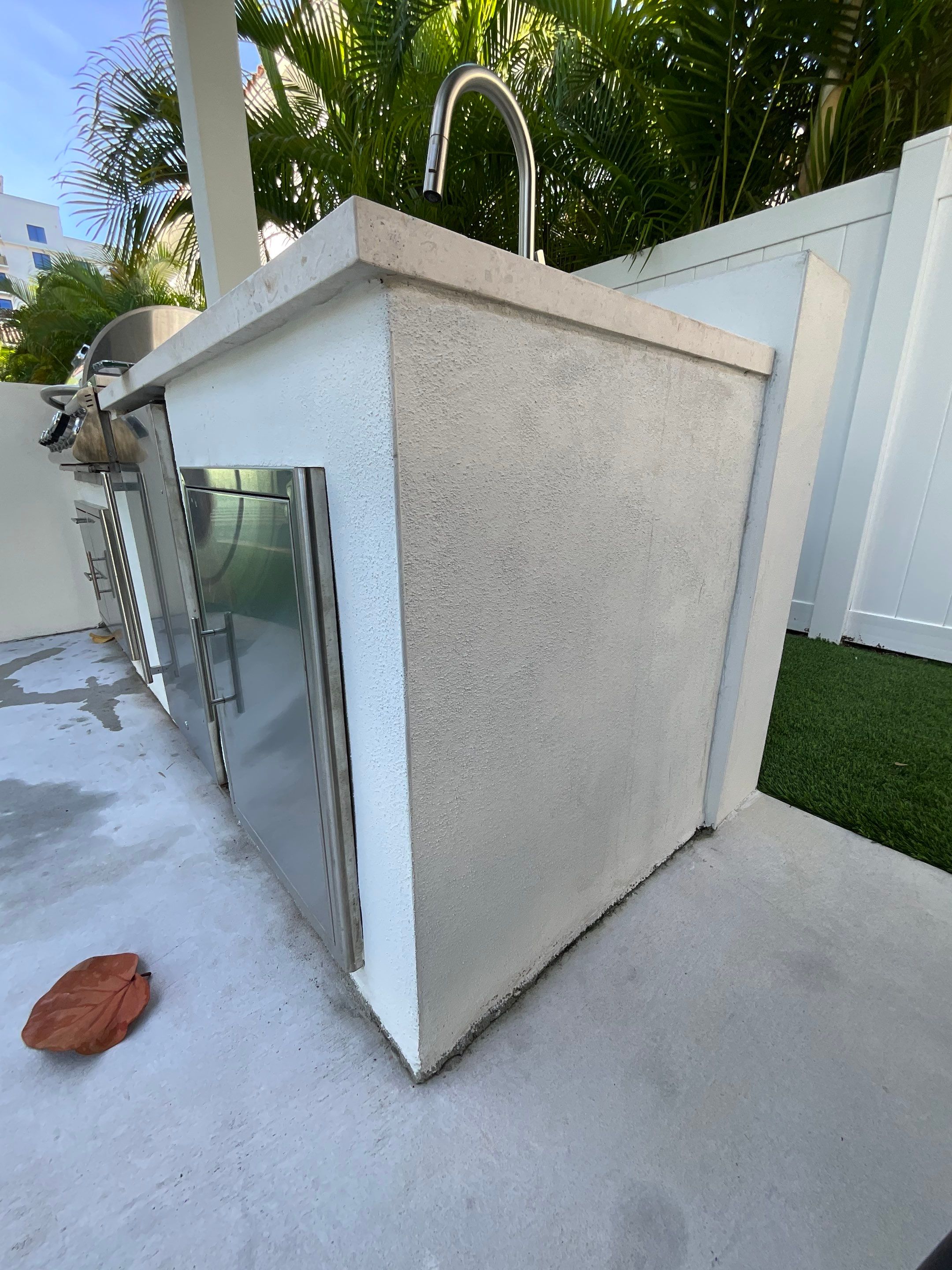 Outdoor BBQ - East Boca Raton by Hevi Tile