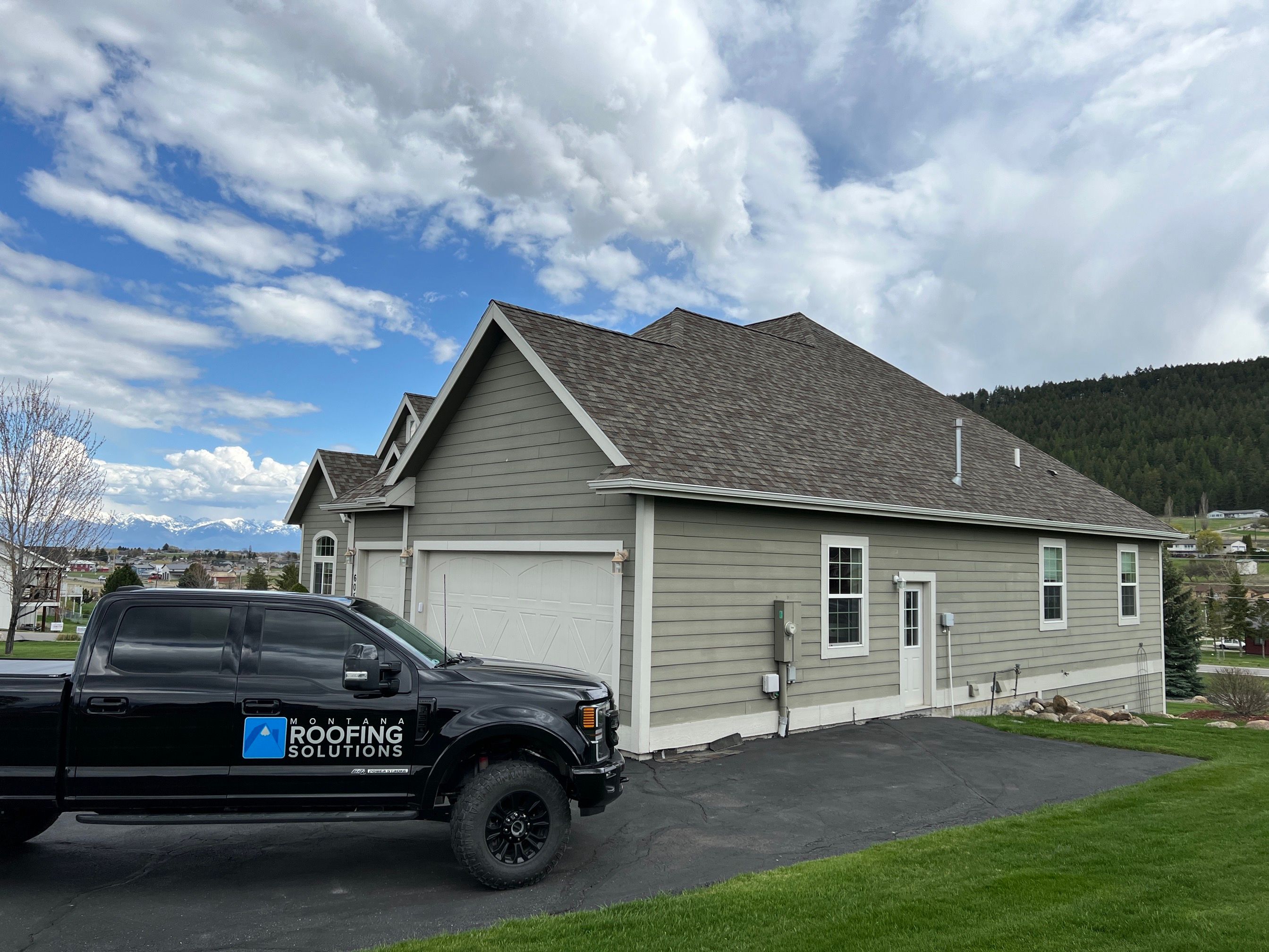GAF Timberline HDZ - Weathered Wood by Montana Roofing Solutions