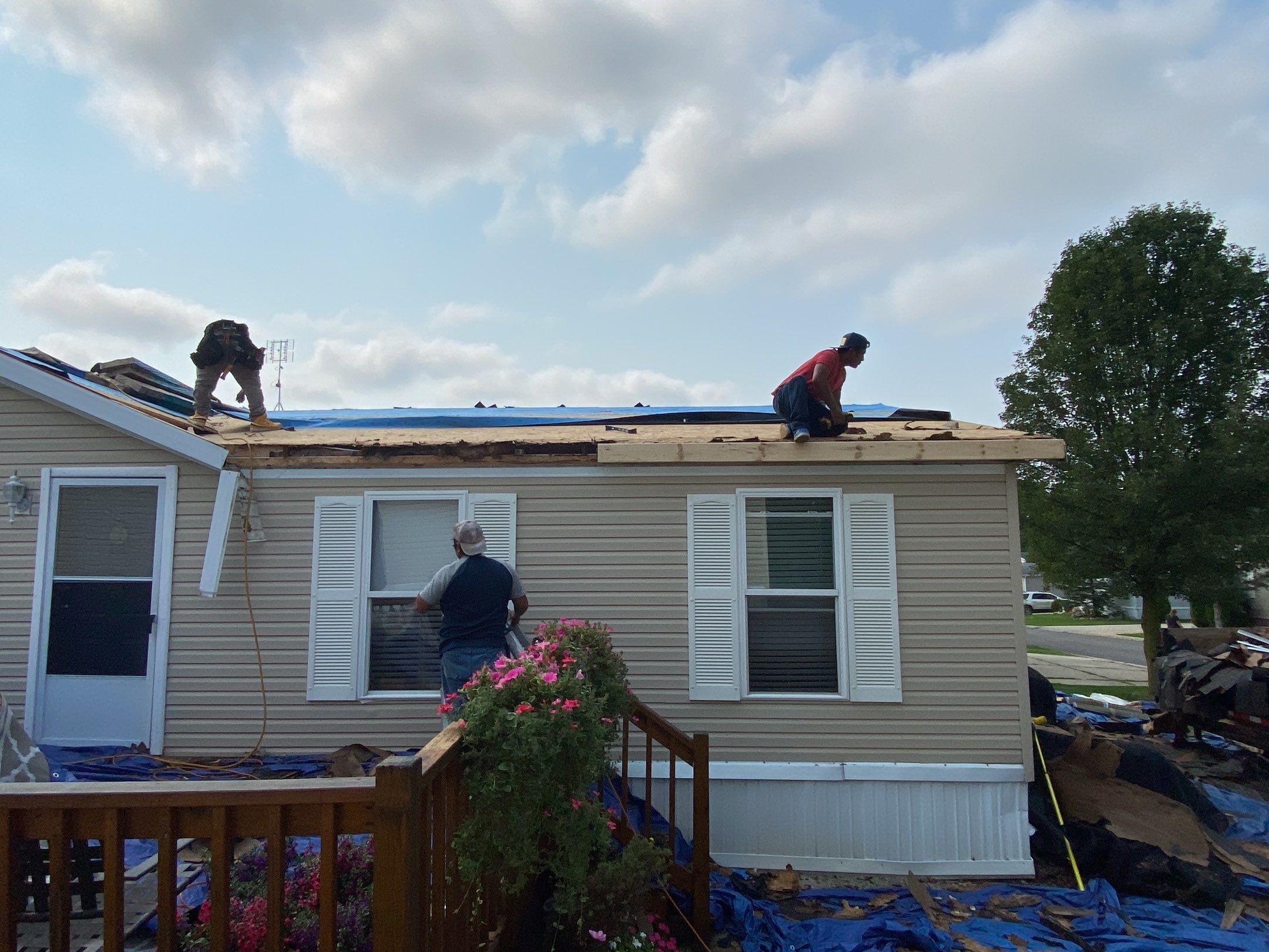 Roof Replacement using CertainTeed Landmark by 180 Contractors