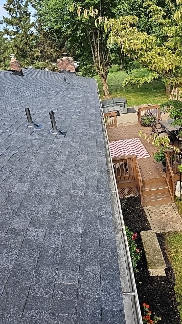 OWENS CORNING COLOR: Onyx Black by Eagle Eye Roofing