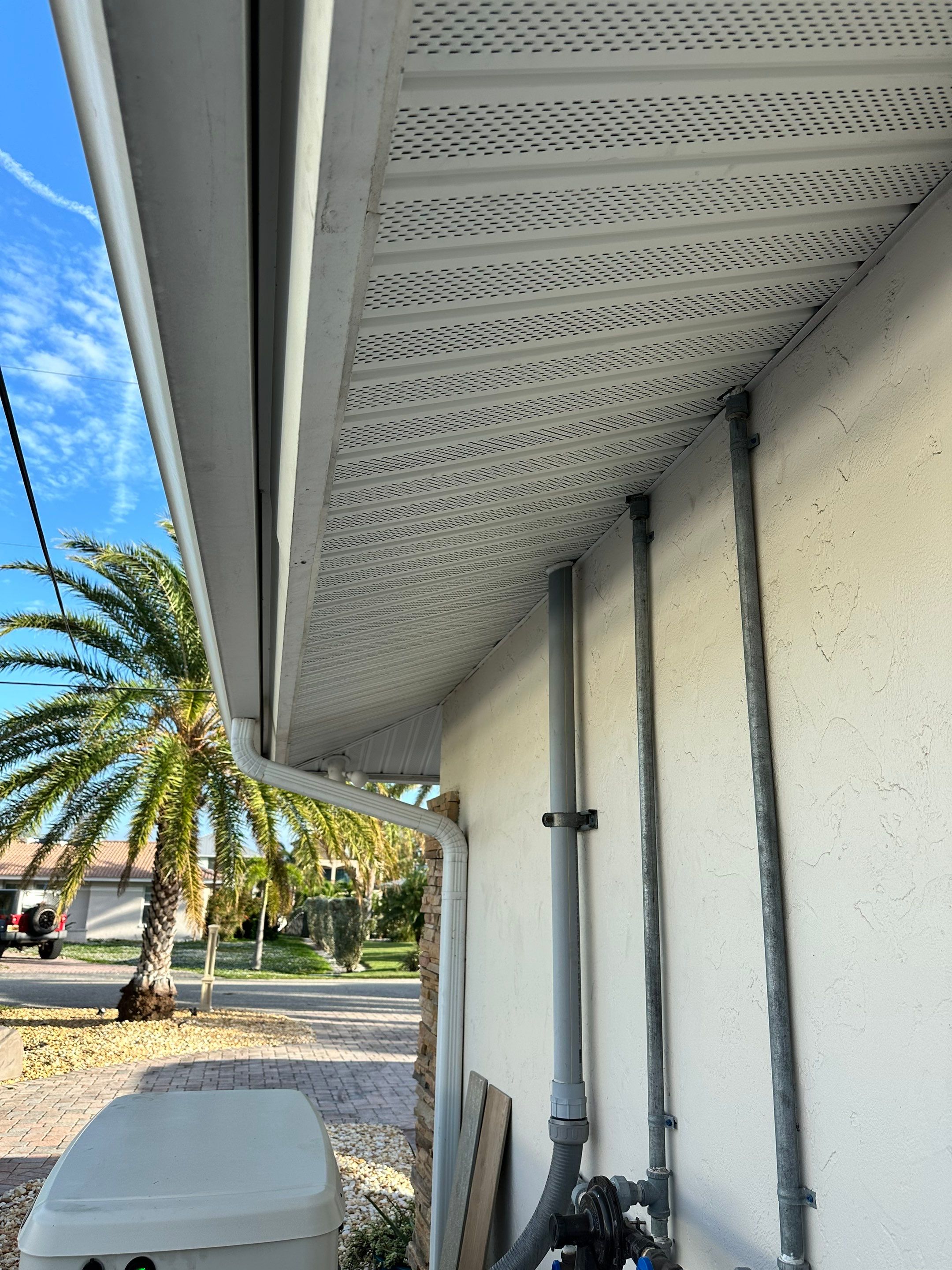 Soffit and Fascia Installation in Sarasota FL by Gutter Professors