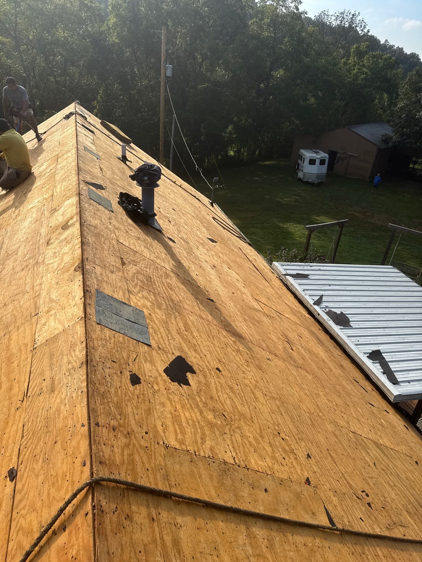 Residential Roofing Installation using GAF Timberline HDZ Charcoal by Rainstoppers Roofing