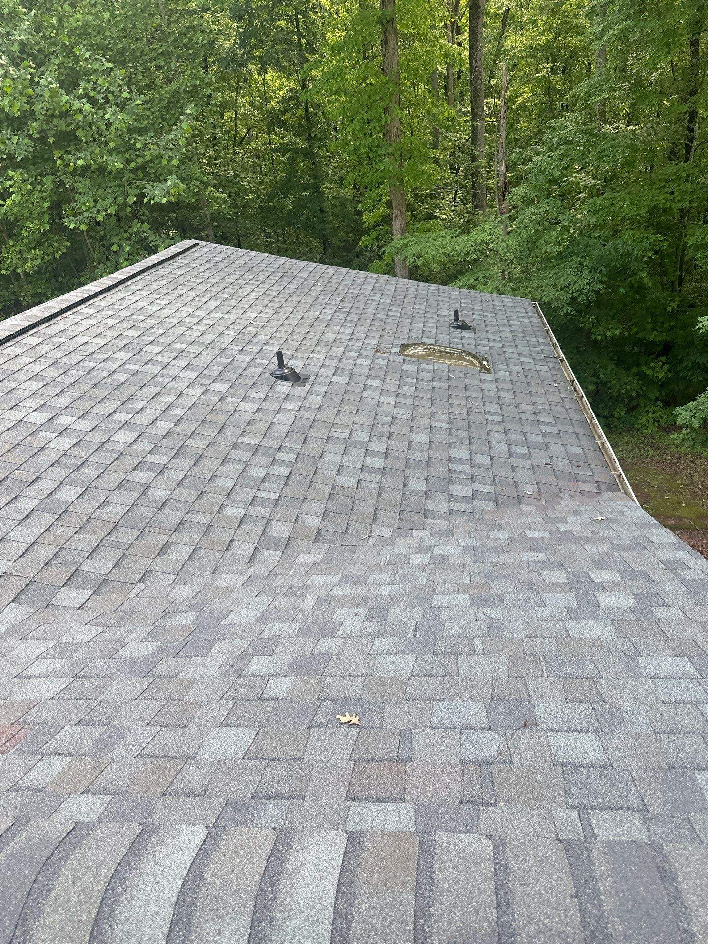 CertainTeed Landmark Pro Georgetown Gray - Multiples by Smithrock Roofing