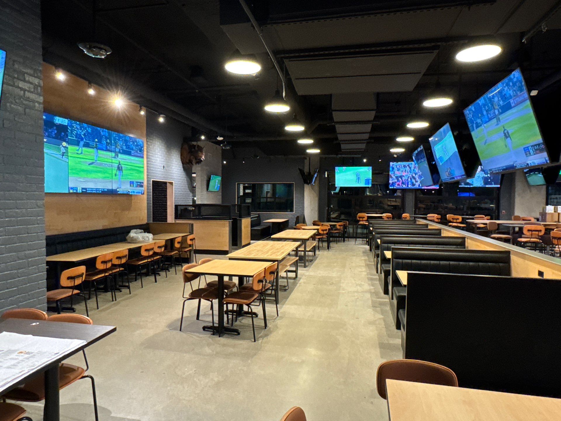 Large Sports Bar AV install by AVSi