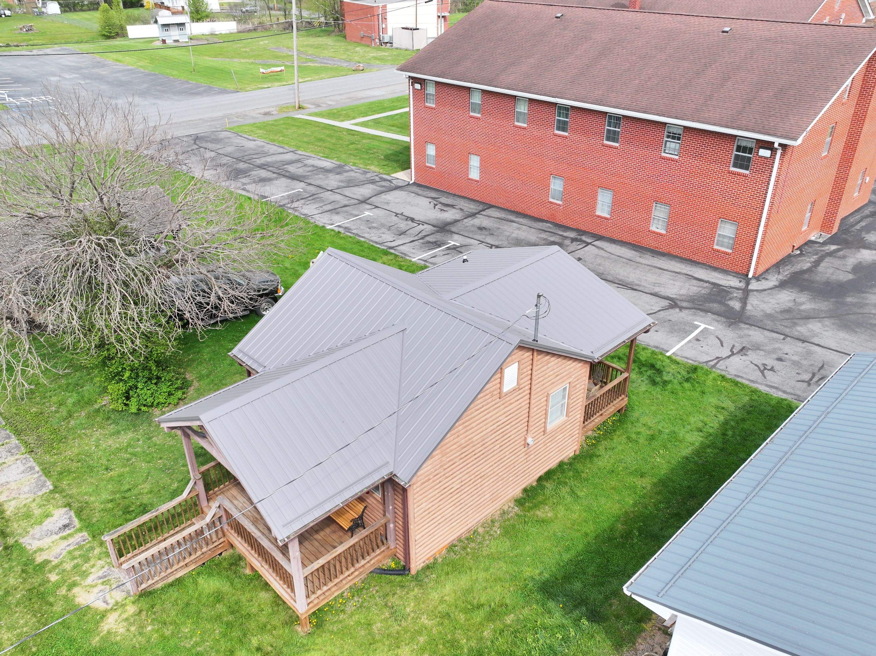 Horton Residence by Omnia Roofing