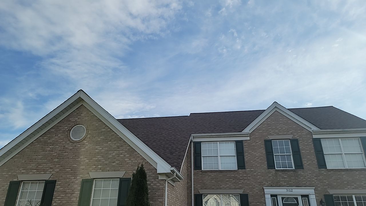 ATLAS PINNACLE COLOR: BURNT HICKORY DRIP EDGE: WHITE by Eagle Eye Roofing