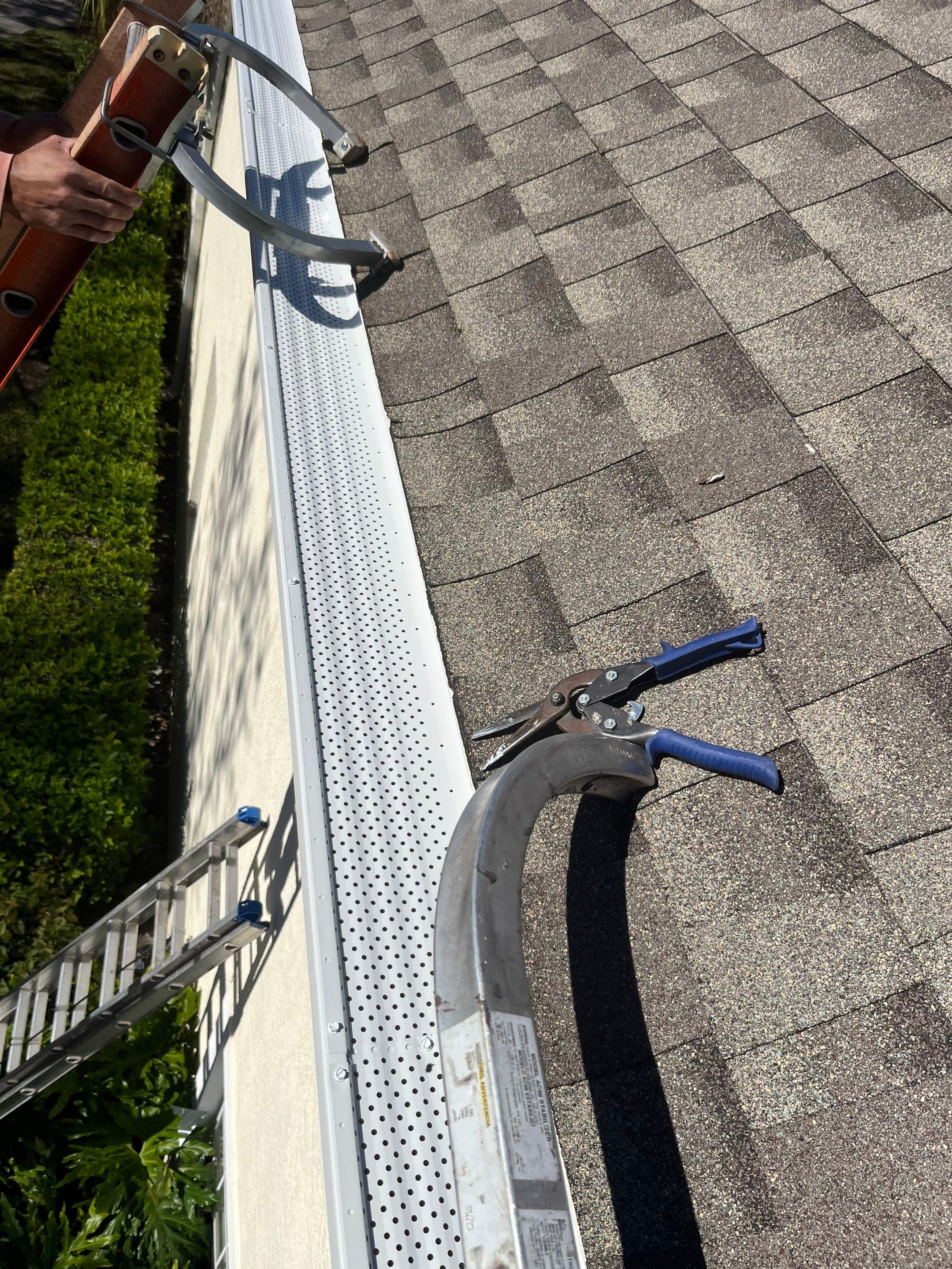 Gutter Cleaning Service in Fort Myers FL by Gutter Professors