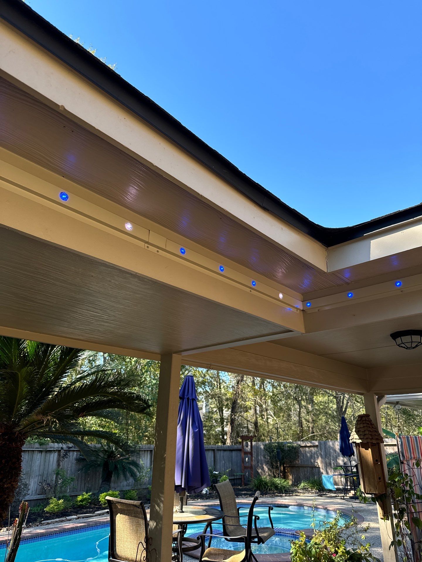 200' Oelo Permanent Holiday Lights by Sirius Roofing