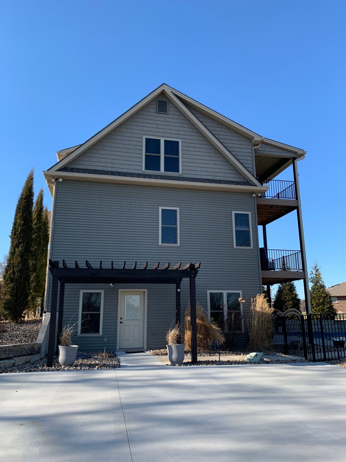 Lake Life = No Maintenance  !! by EEC  Windows, Siding & Roofing 