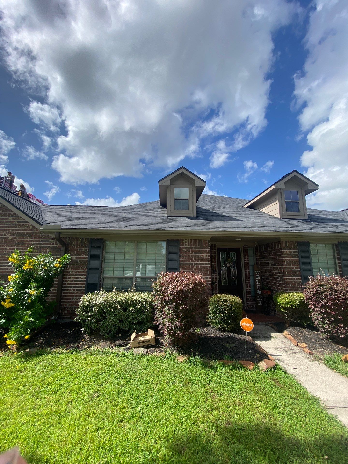 Residential Roof Replacement using Owens Corning - Onyx Black by Elite Roofing LLC