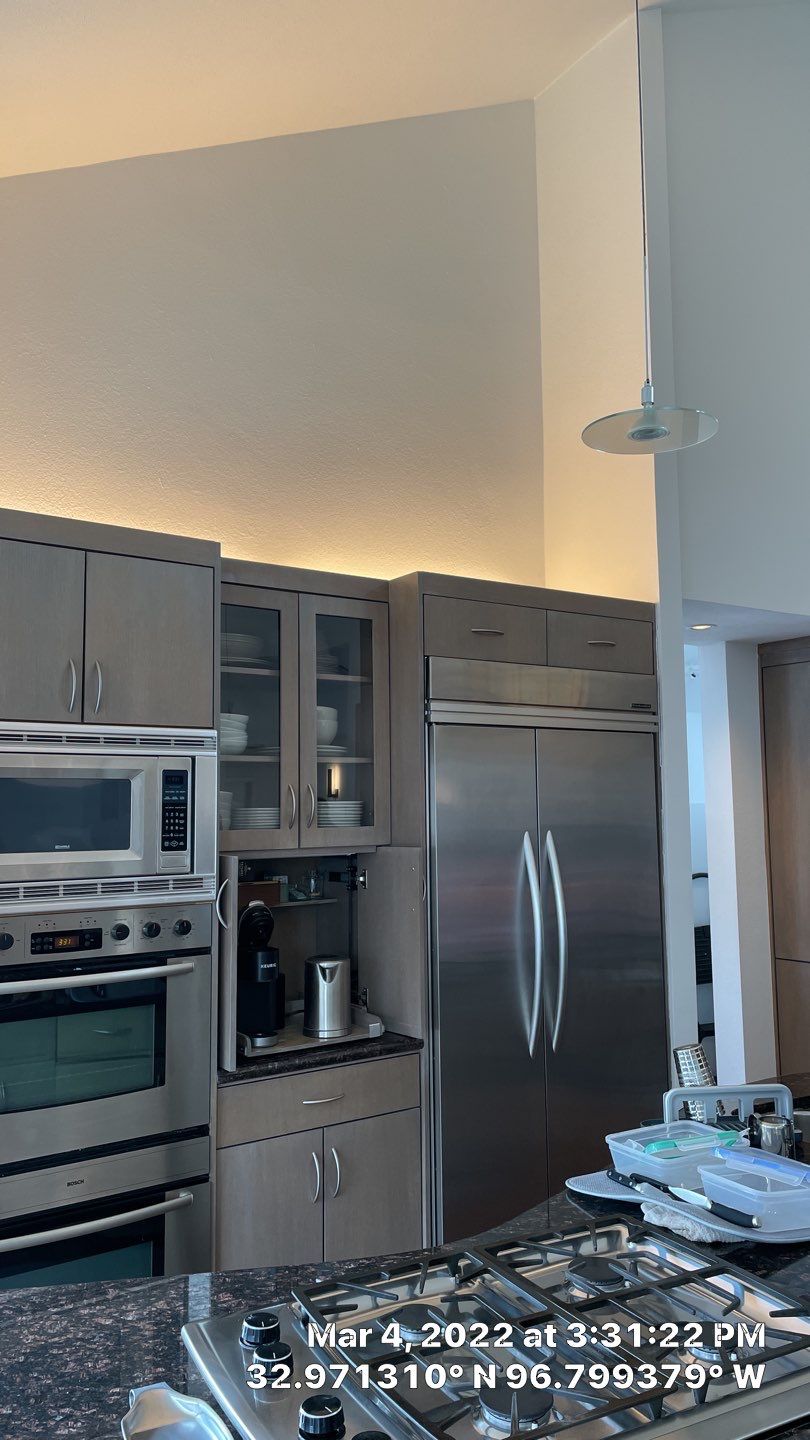 Modern & Clean Kitchen by SLM General Contractors & Roofing