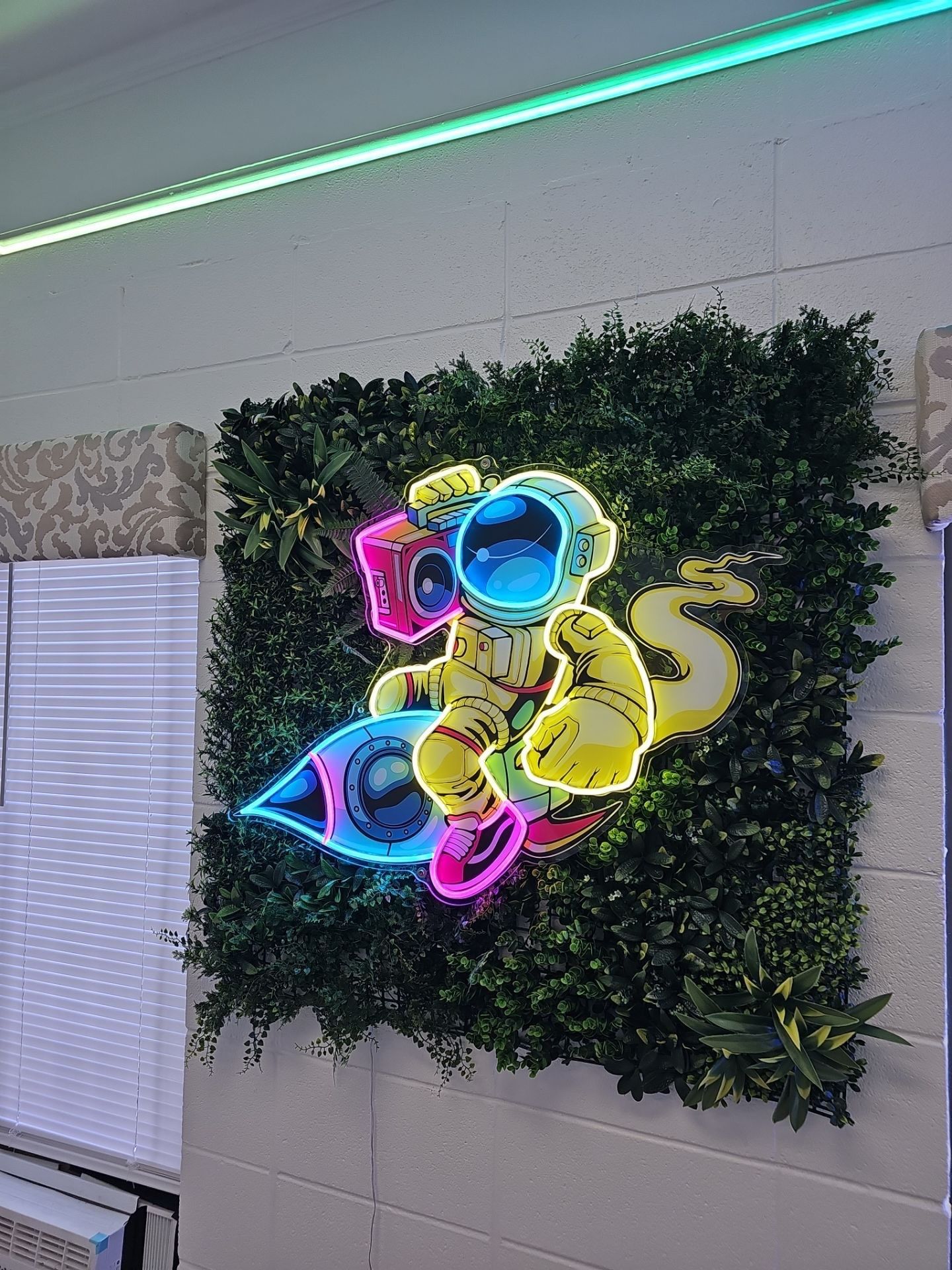 Art, Mirror & Gallery Wall Installation Projects by Hangman Mounting & Installation