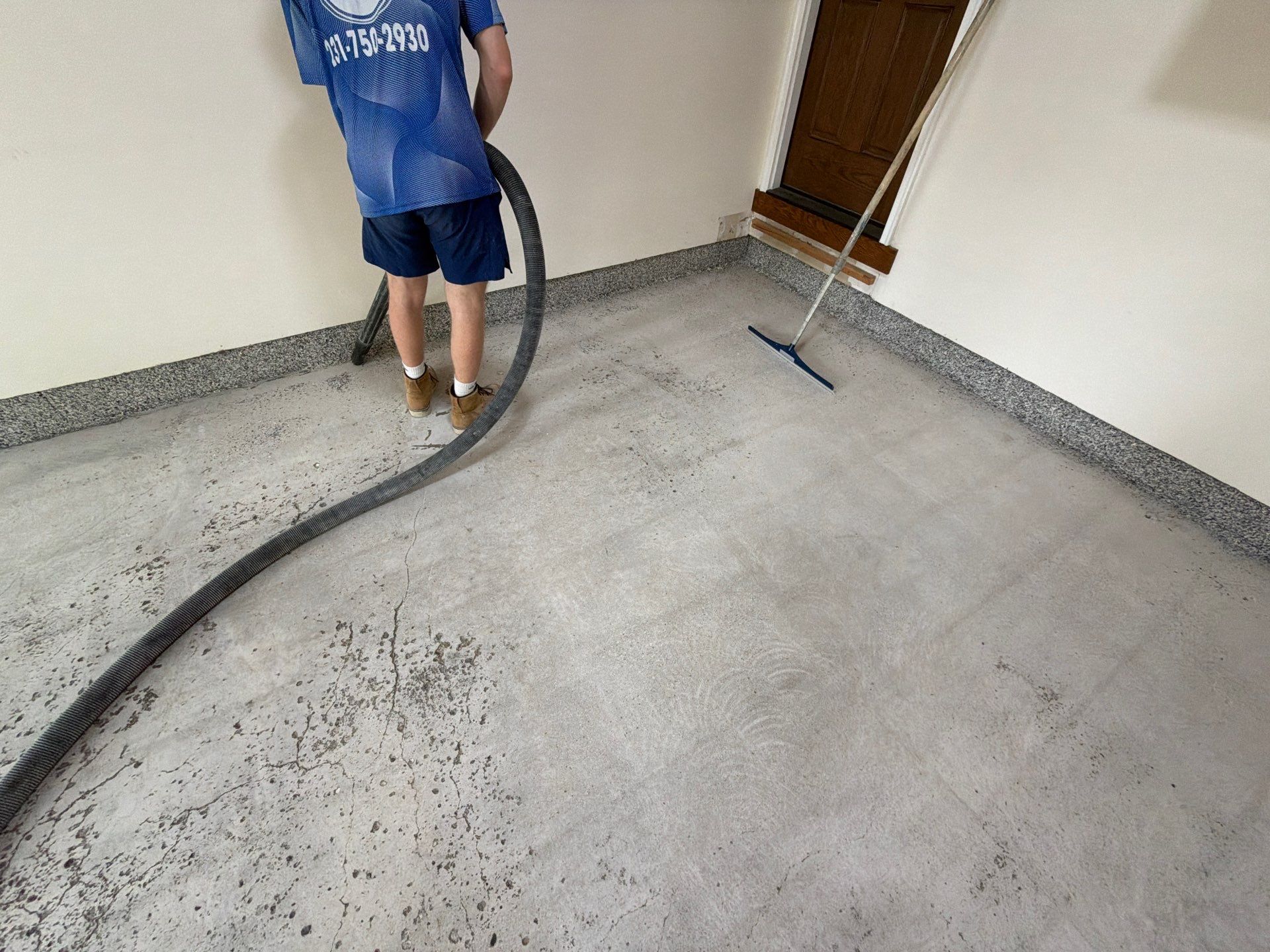 Gray Speckled Epoxy Flake Floor Coating in Muskegon by Gordon Painting