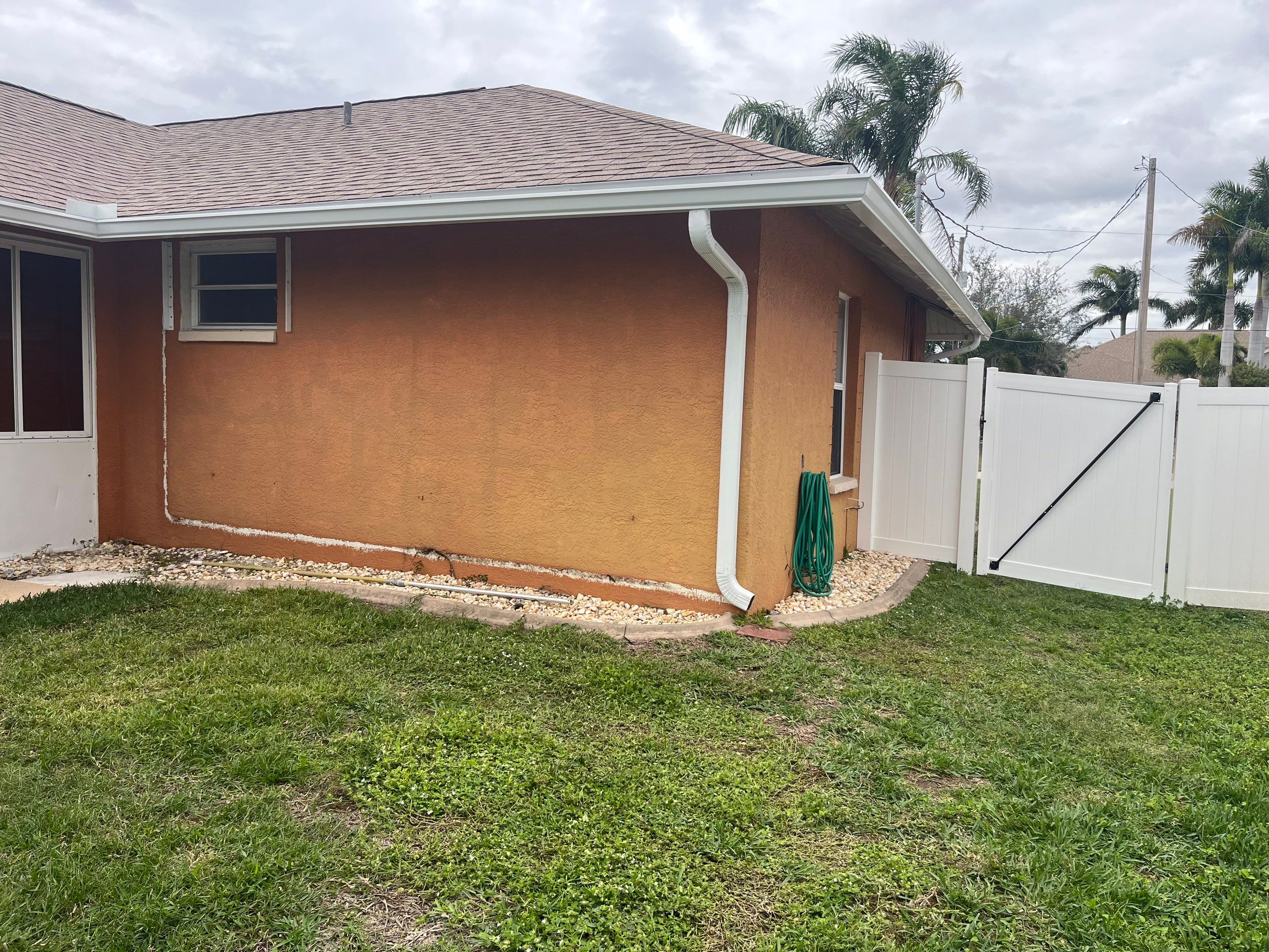 White 6-Inch Seamless Gutters in Cape Coral FL by Gutter Professors