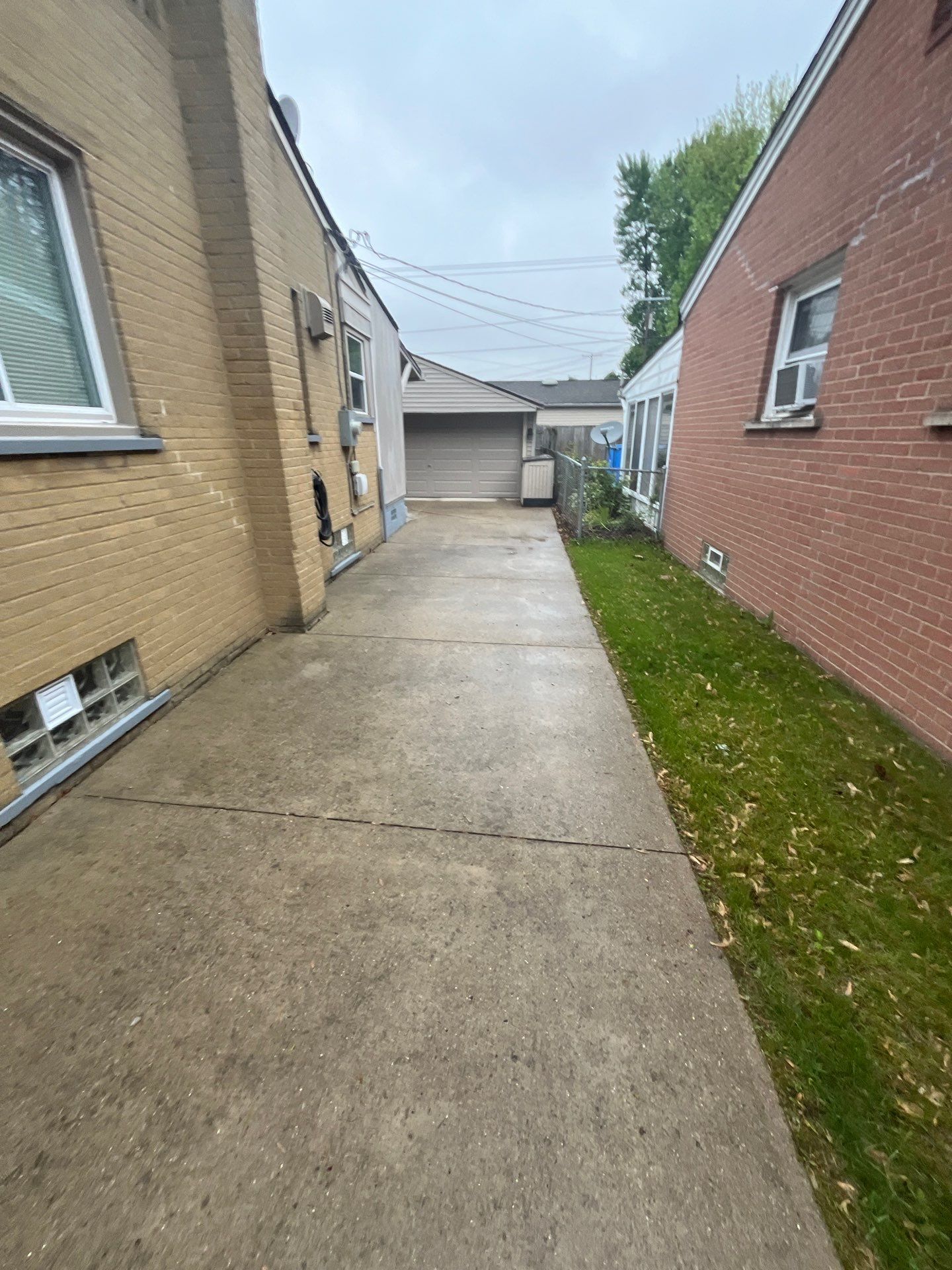 Siding Replacement using Alside Odyssey D4" Tuscan Clay by 180 Contractors