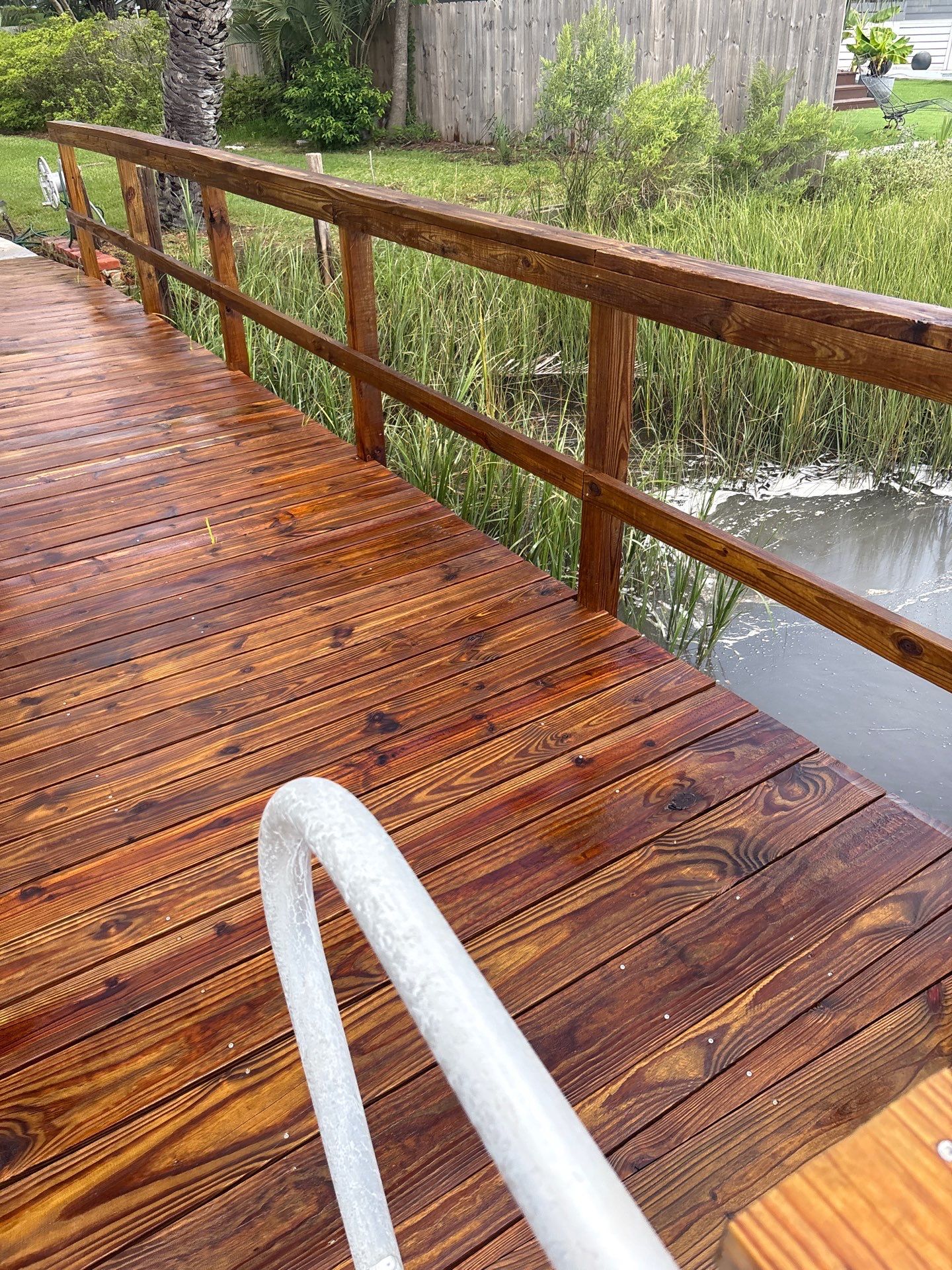 Wood Dock using Wood Sealant by DuraSeal