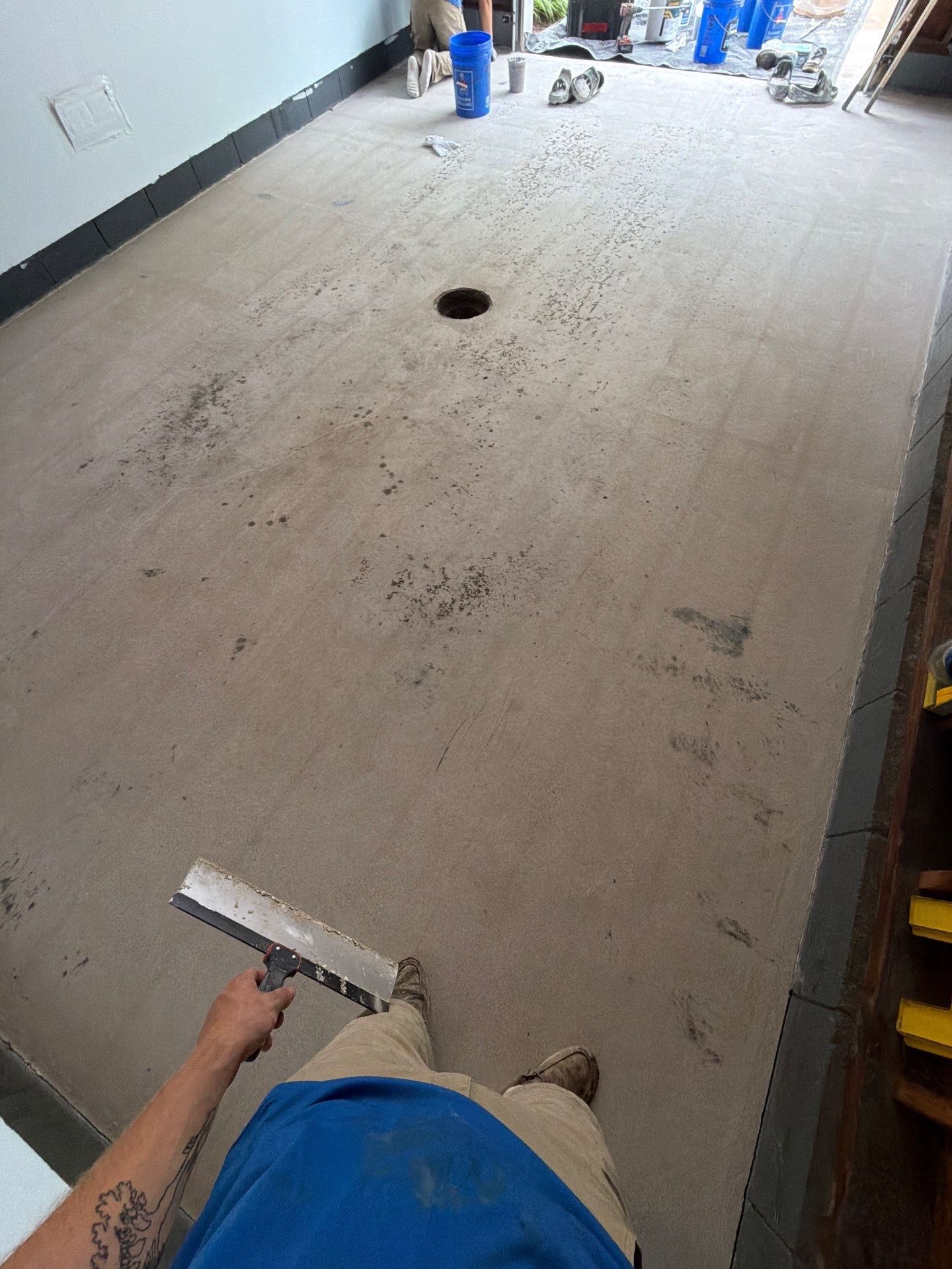 Basalt Epoxy Flake Floor Coating for Muskegon Residential Garage by Gordon Painting