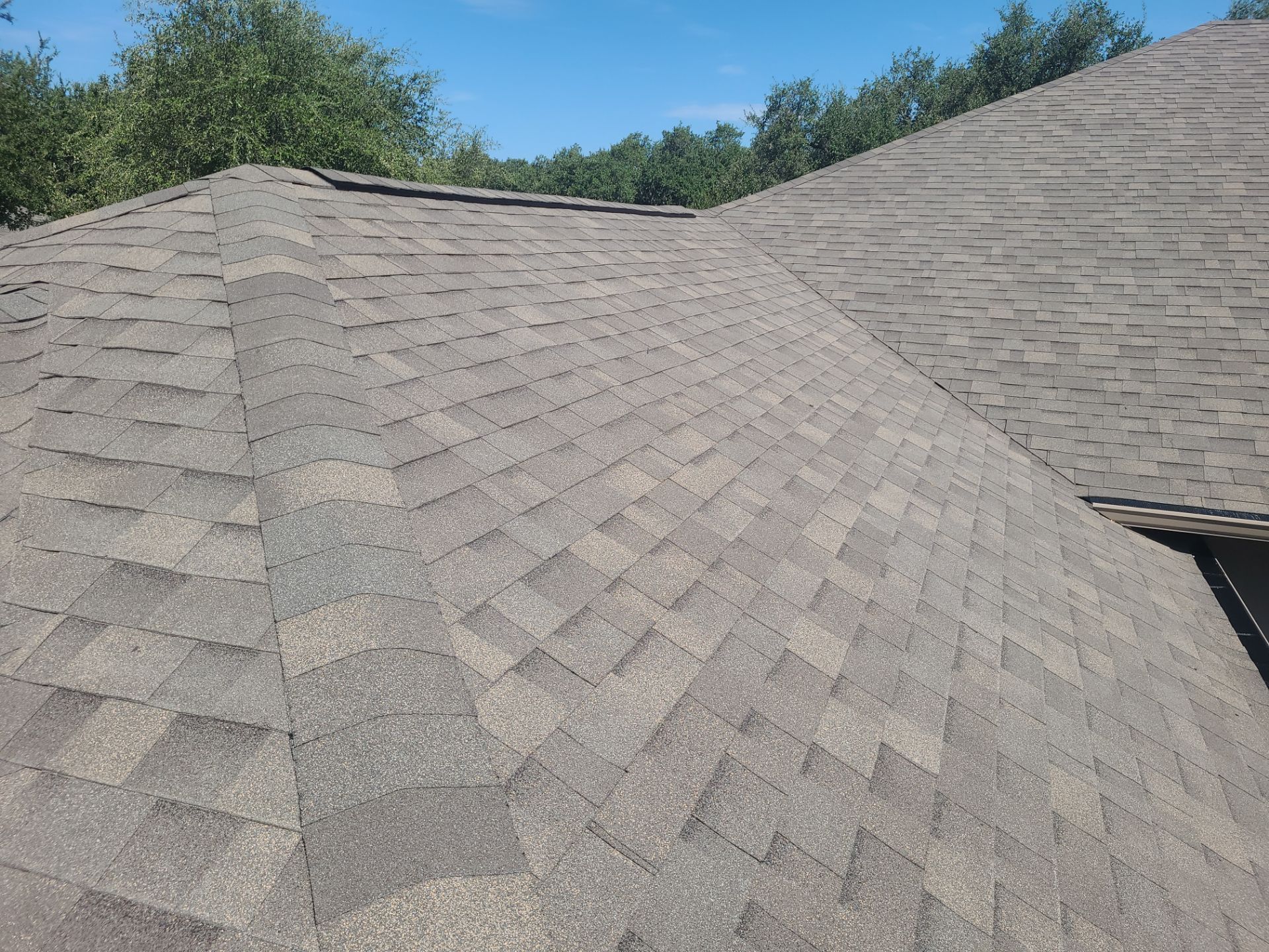 Class IV, Malarkey Vista  by Oakwood Roofing and Construction, LLC