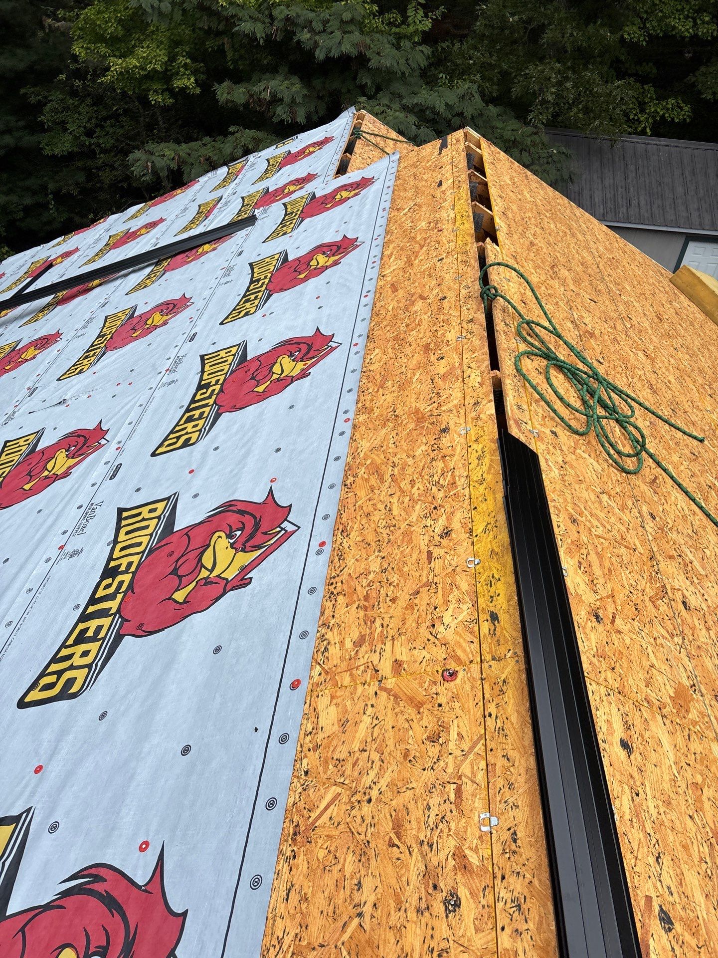 New Asphalt Architectural Shingle Roof and Gutter Guards in Salem by Roofsters