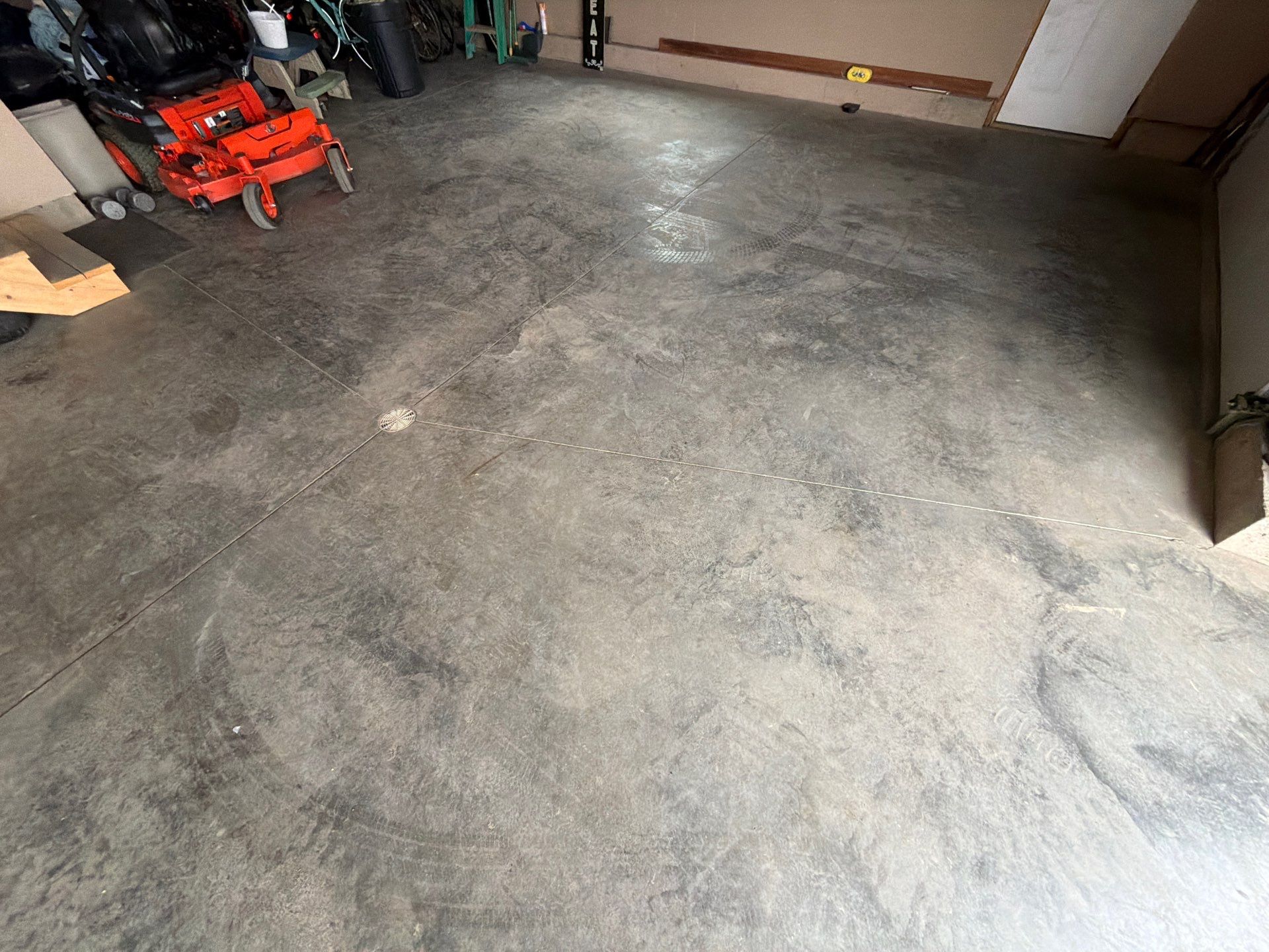 Garage Floor Coating in Tea, South Dakota by Select Painting, Coatings & Garage Cabinets