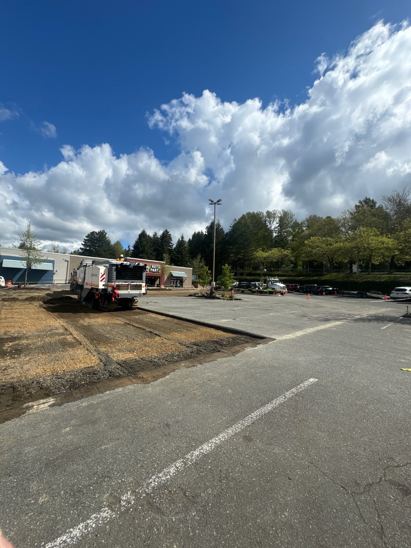 Colliers - Woodinville New Asphalt Parking Lot by Jireh Asphalt & Concrete Inc 