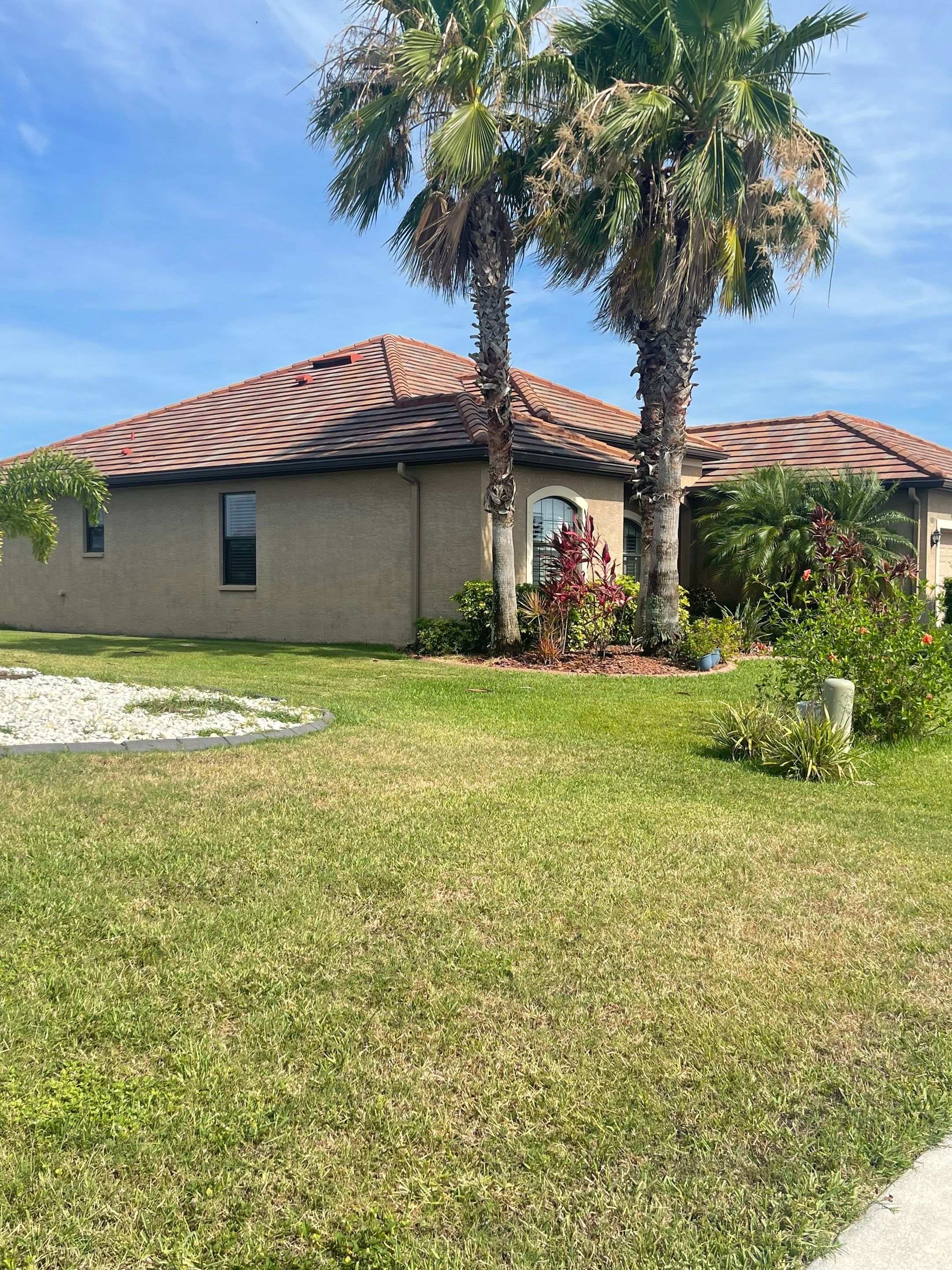 🏡 Tile Roof Cleaning – Gamble Creek Estates, Parrish, FL by Sunshine AquaWash