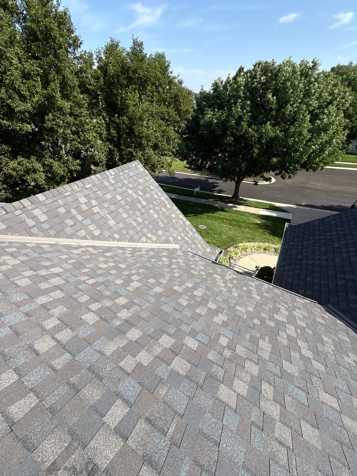 Comprehensive Kansas City Home Remodel With Siding & Roofing Installation by EEC Windows, Siding & Roofing