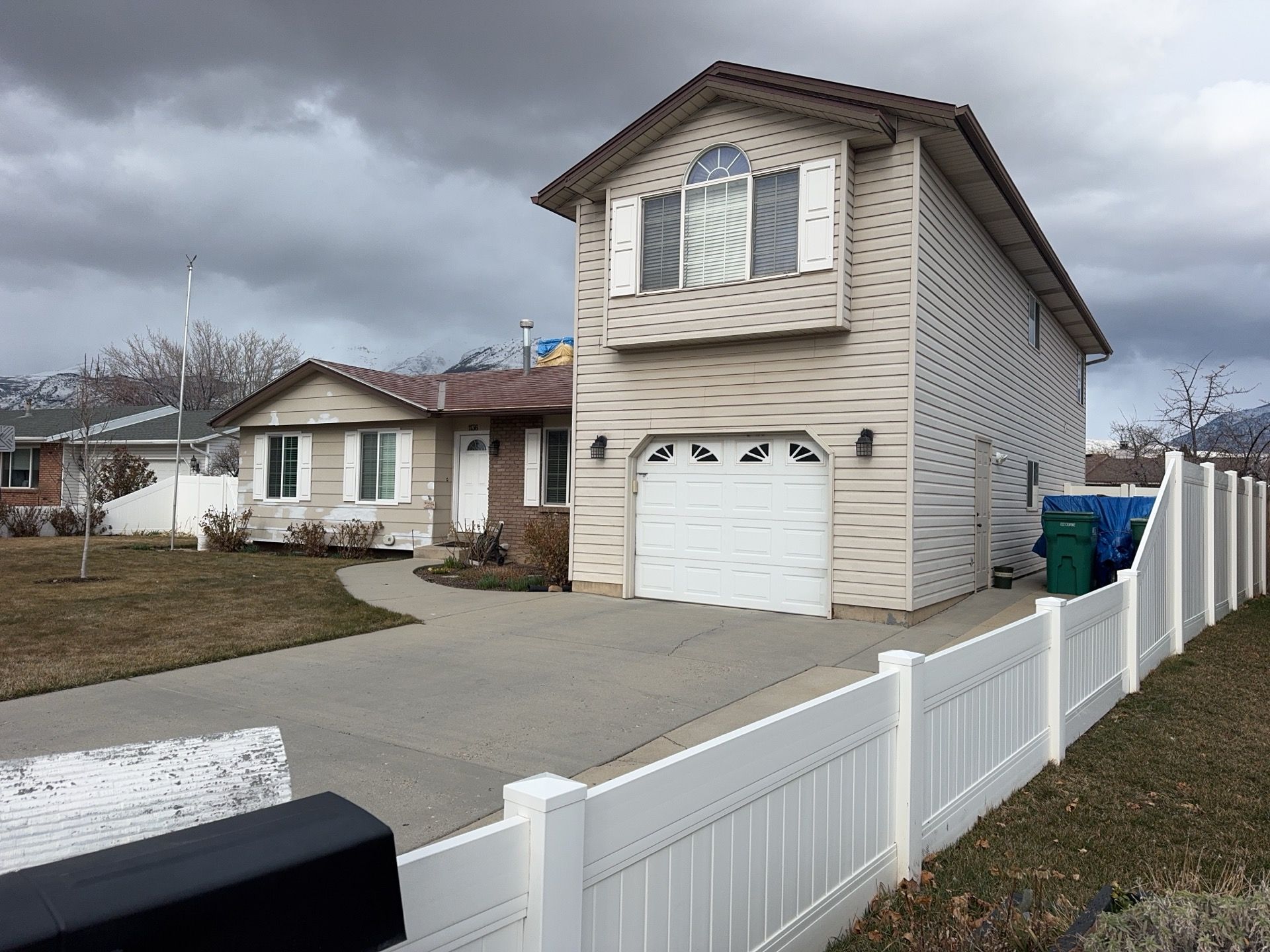 Orem | Complete Aluminum-to-Vinyl Facelift | Solid Wicker by Ideal Siding Utah