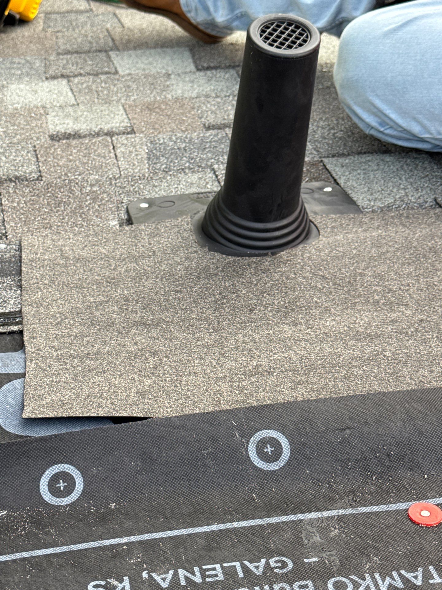 Roof Replacement louise by Roof Repair Company
