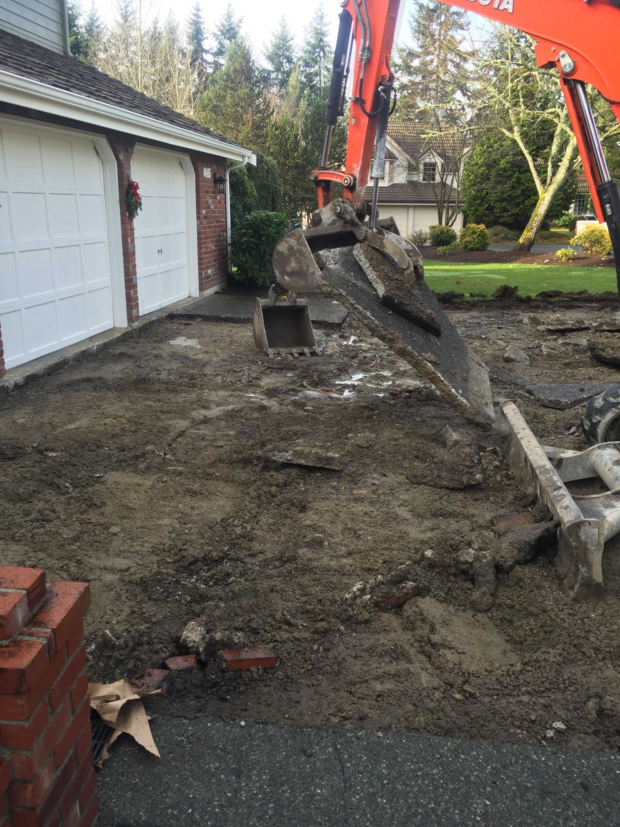 Custom Aggregate Driveway and Stamped Finish  by Jireh Asphalt & Concrete Inc 