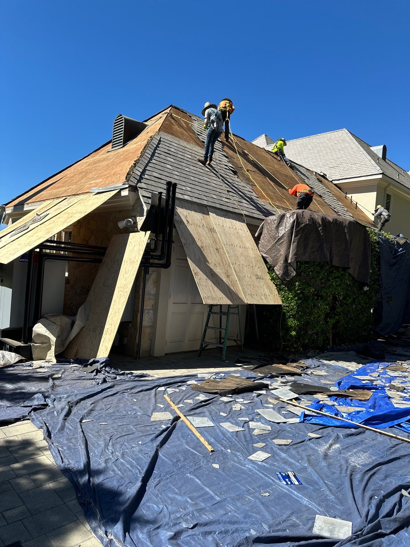 Stunning Los Angeles Mansion by Hull Brothers Roofing