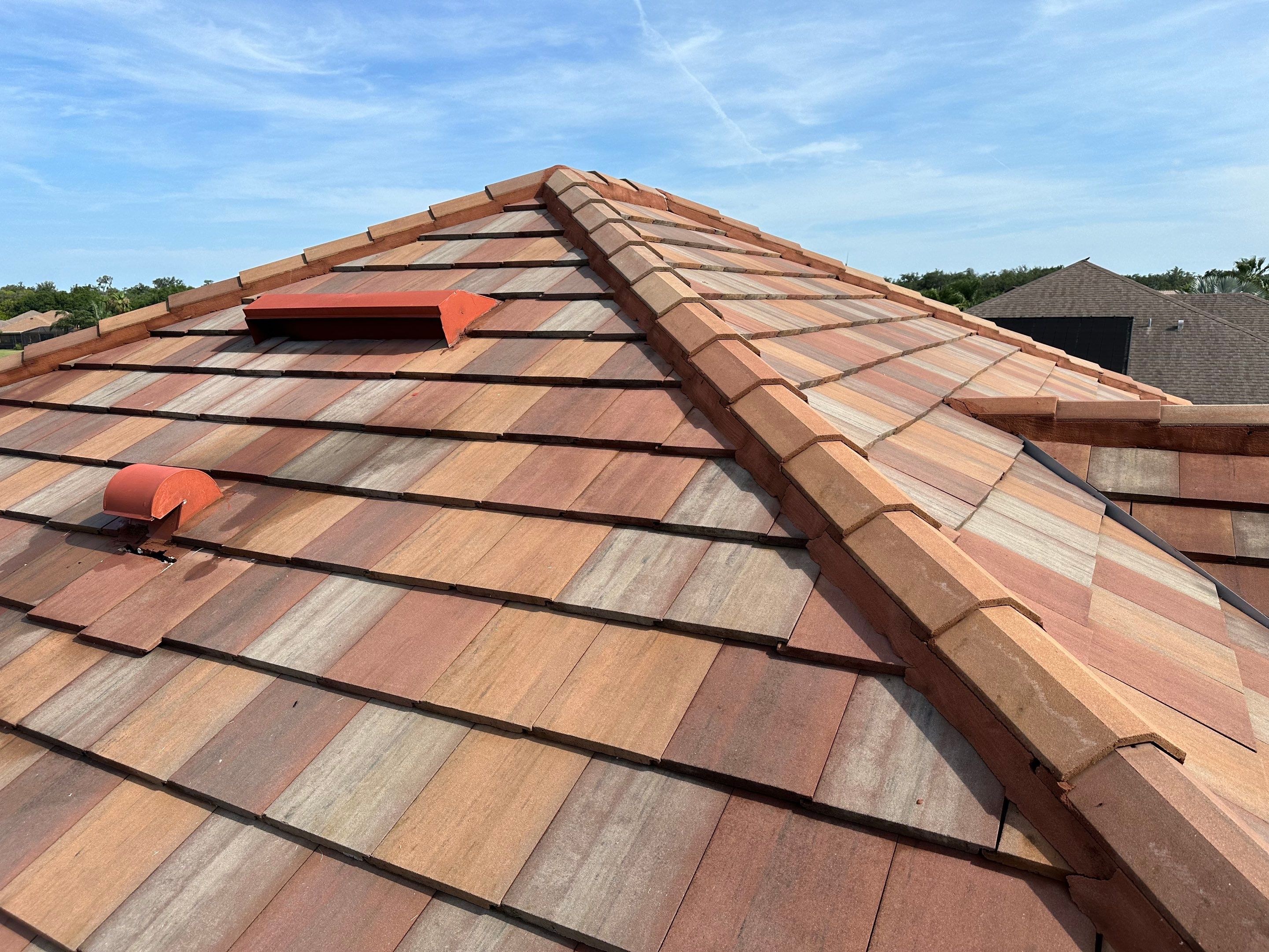 🏡 Tile Roof Cleaning – Gamble Creek Estates, Parrish, FL by Sunshine AquaWash